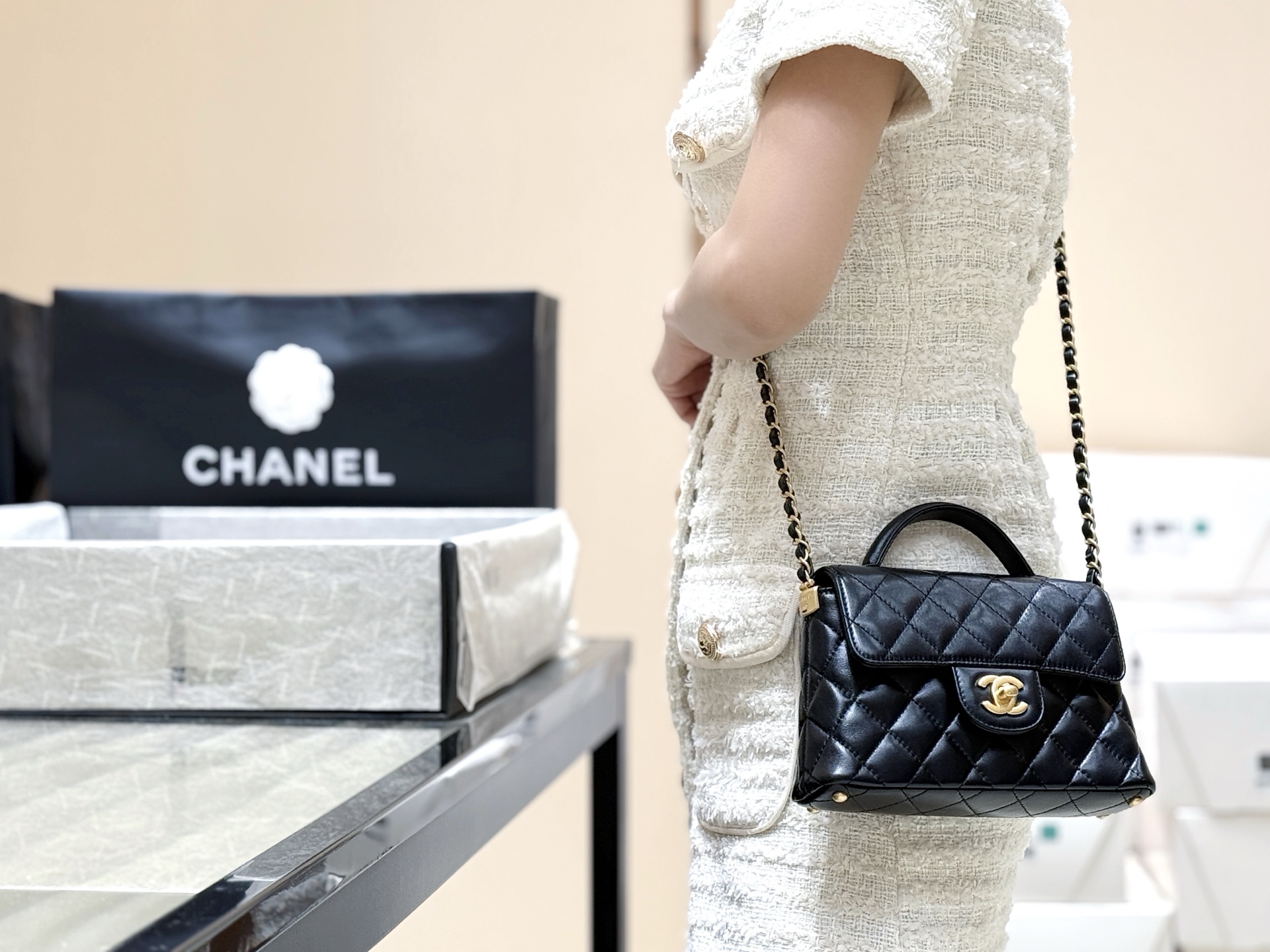 Chanel 25P Spring/Summer Preview Series Horizontal Kelly Handle Bag AS5354 00118