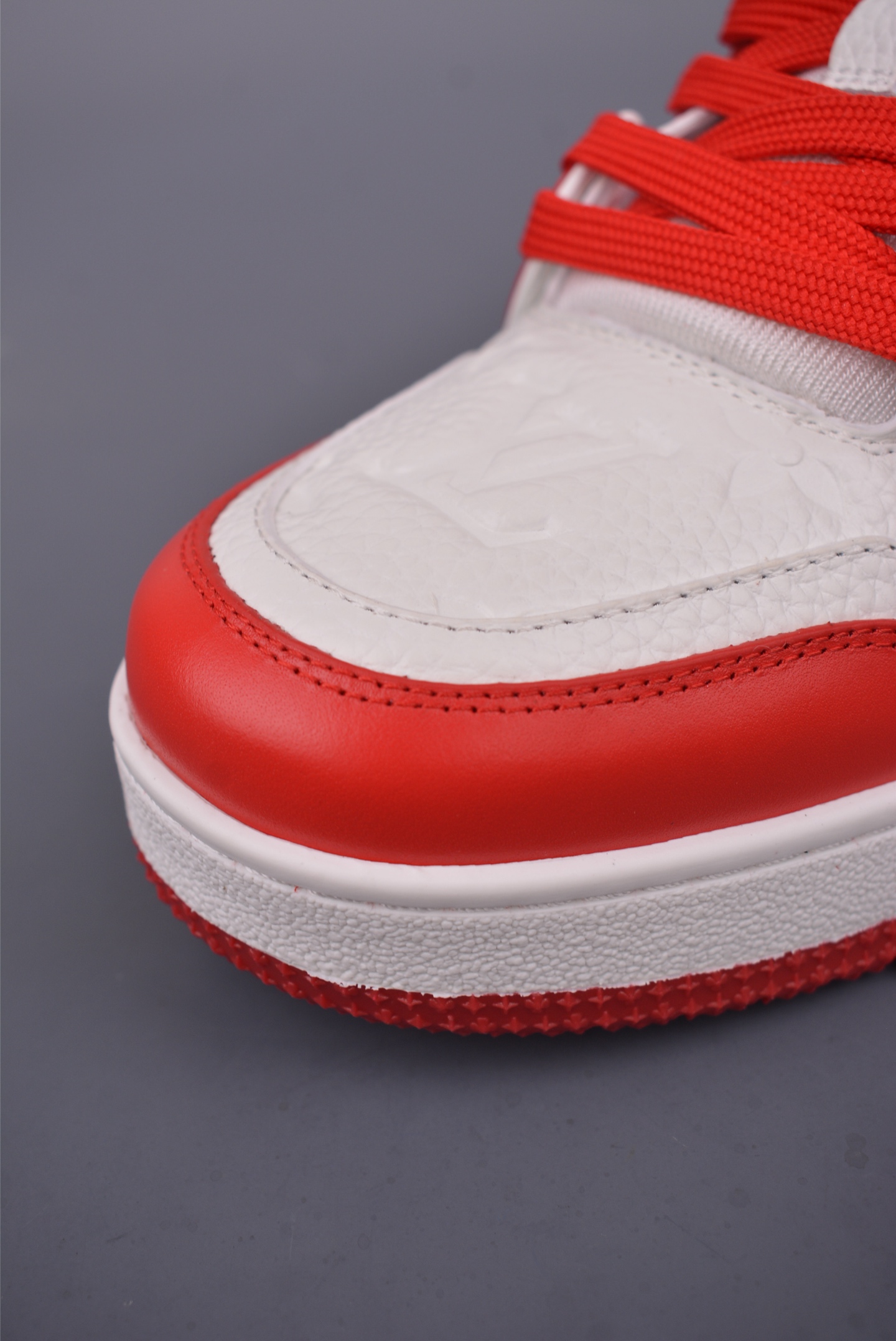 Louis Vuitton Trainer Sneaker Low 