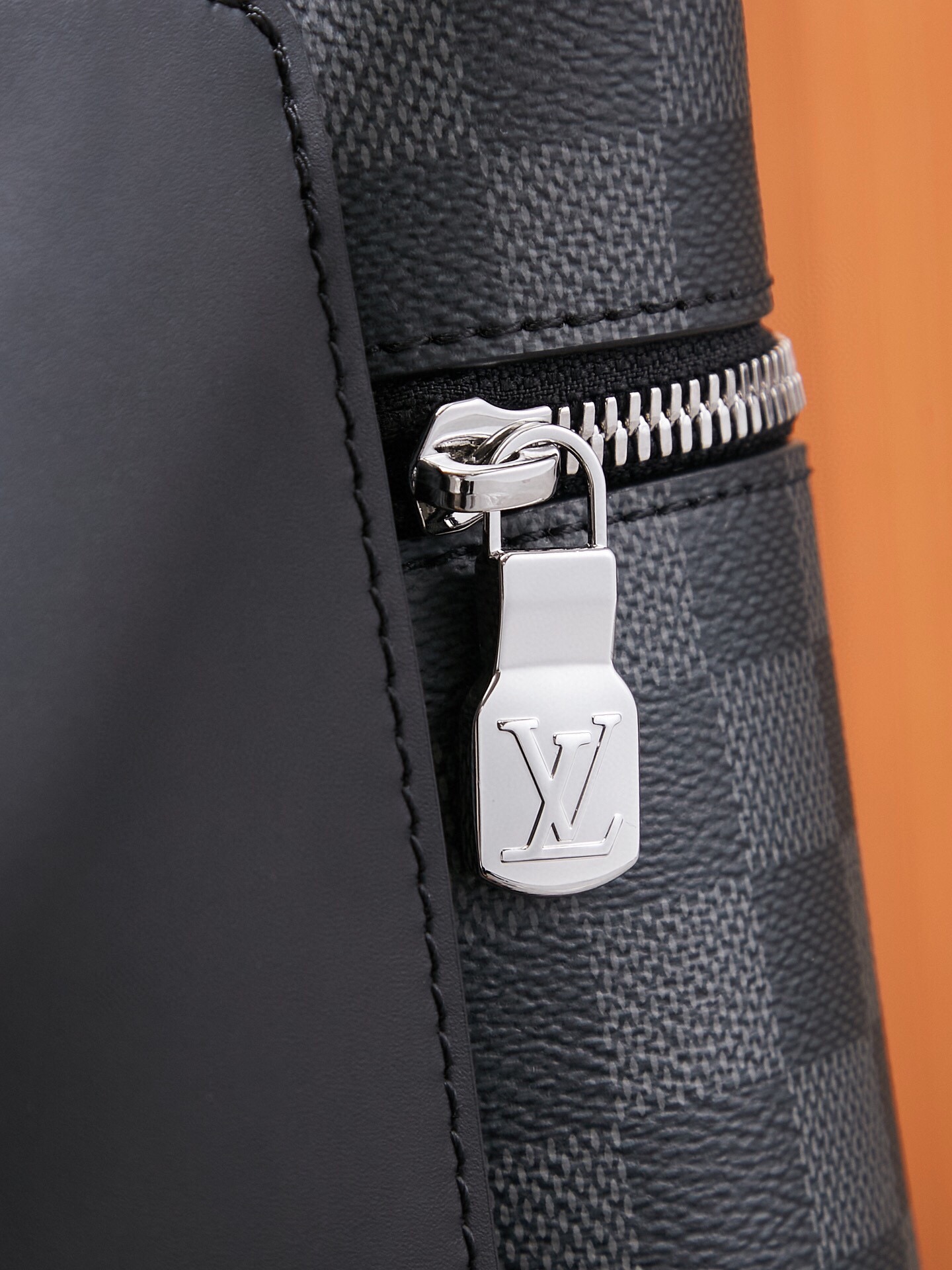 Louis Vuitton Discovery Backpack N40514