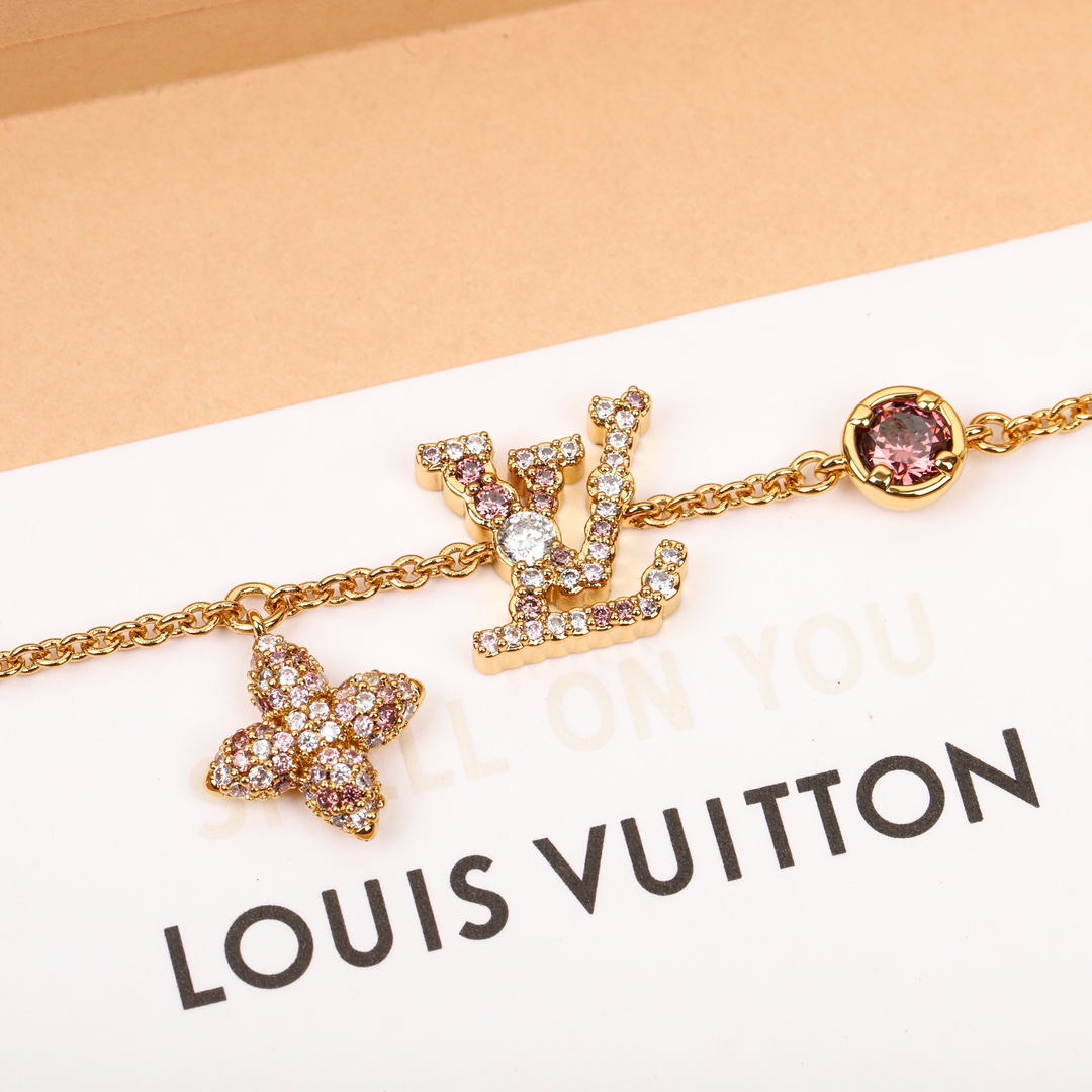 Louis Vuitton Pink Diamond Four-Leaf Clover Bracelet