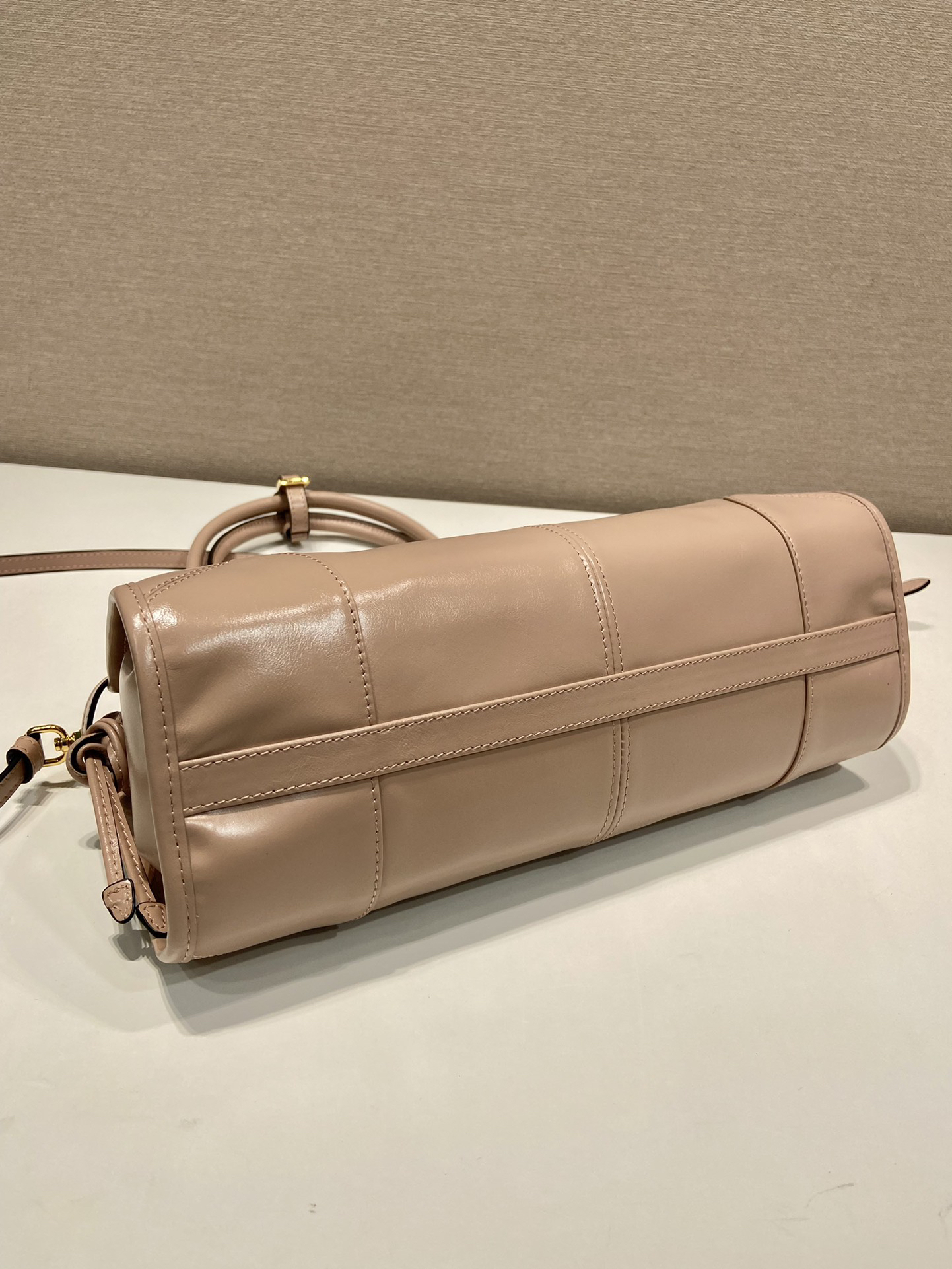 Prada lussolf waxed leather handbag 1BA426