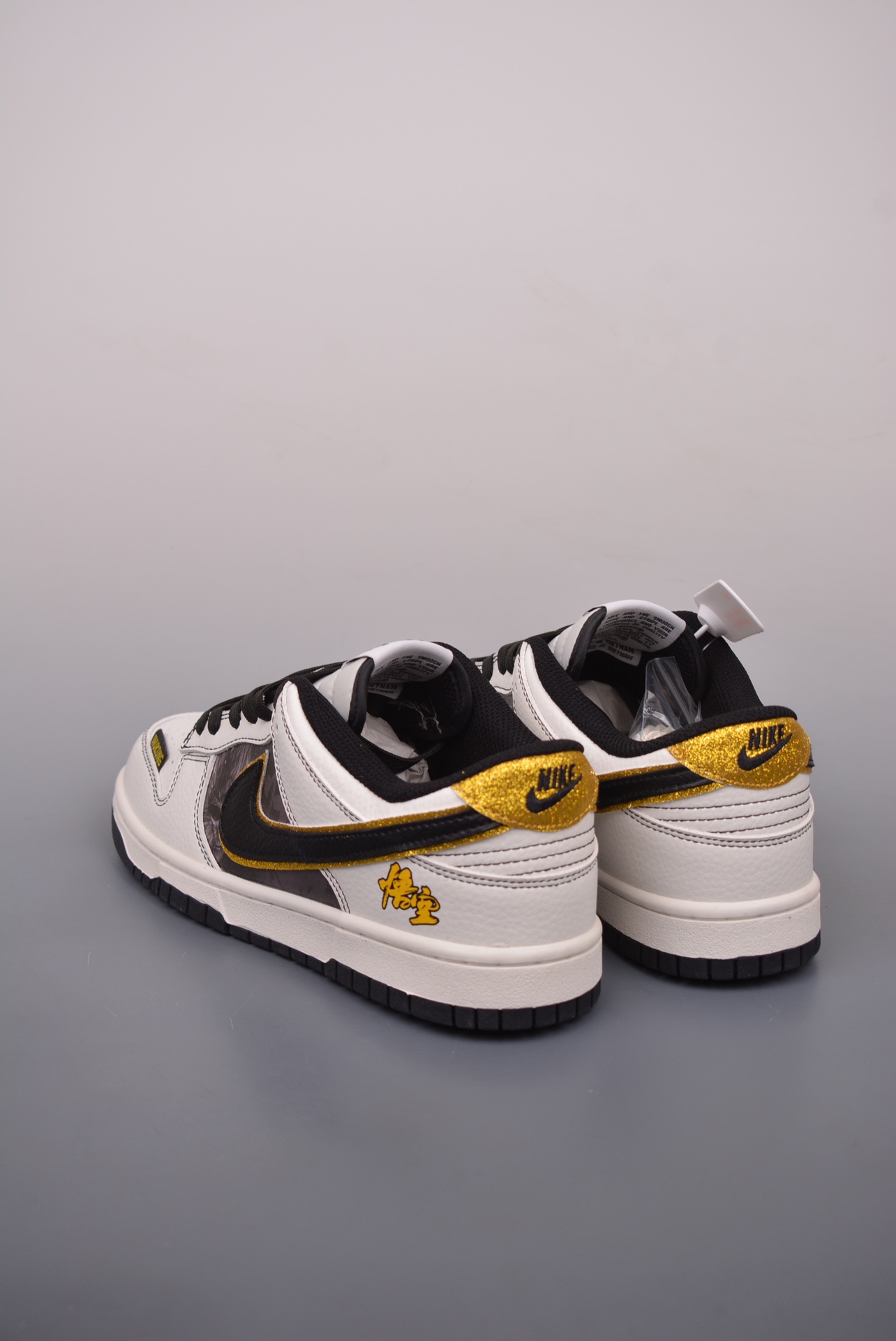 Nike SB Dunk Low Black Myth Wu kong white black gold LW1818-106