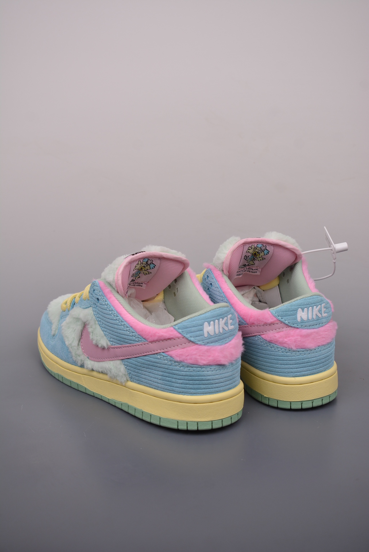 Verdy x Nike SB Dunk Low Pro Visty Plush Blue FN6040-400