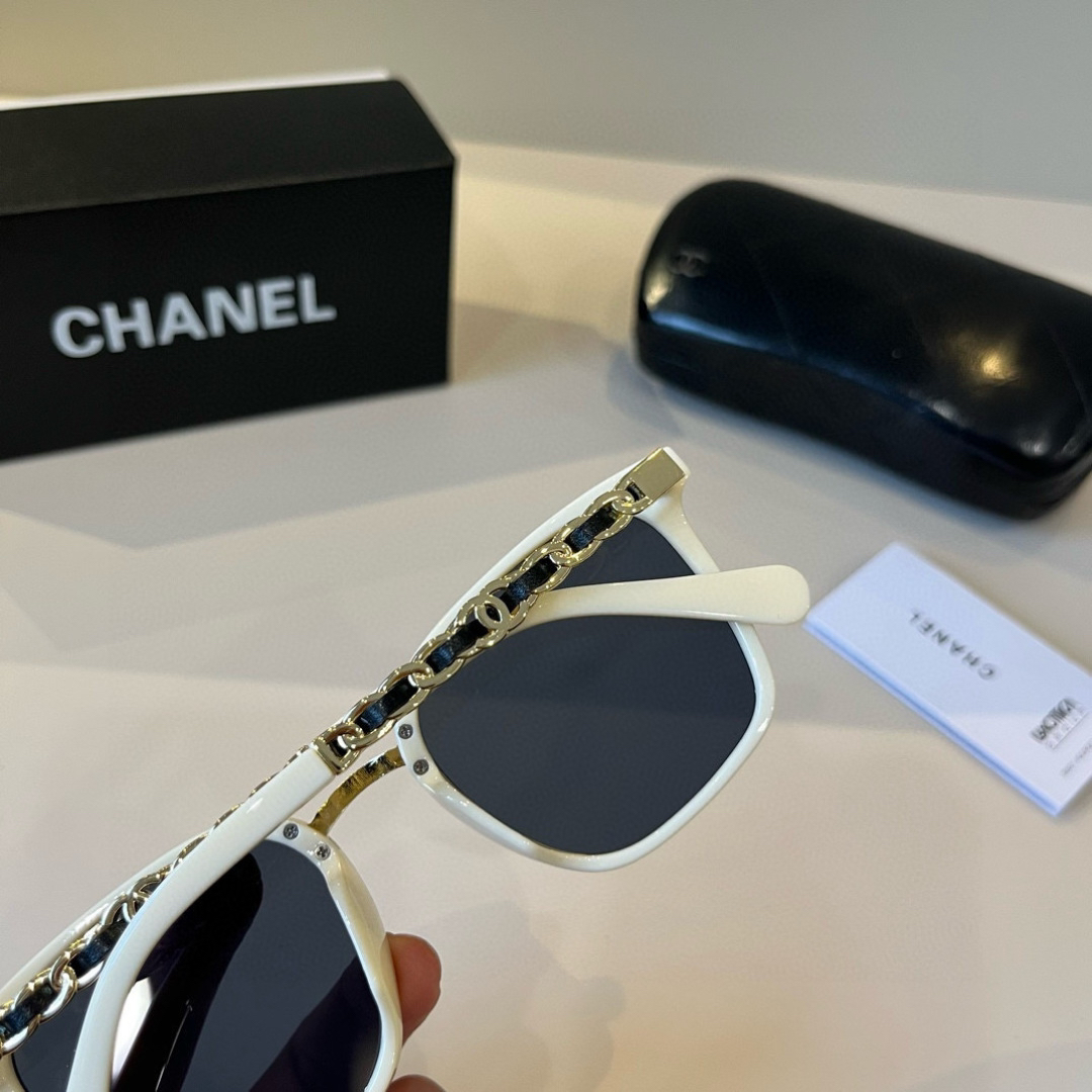 Chanel round frame sunglasses