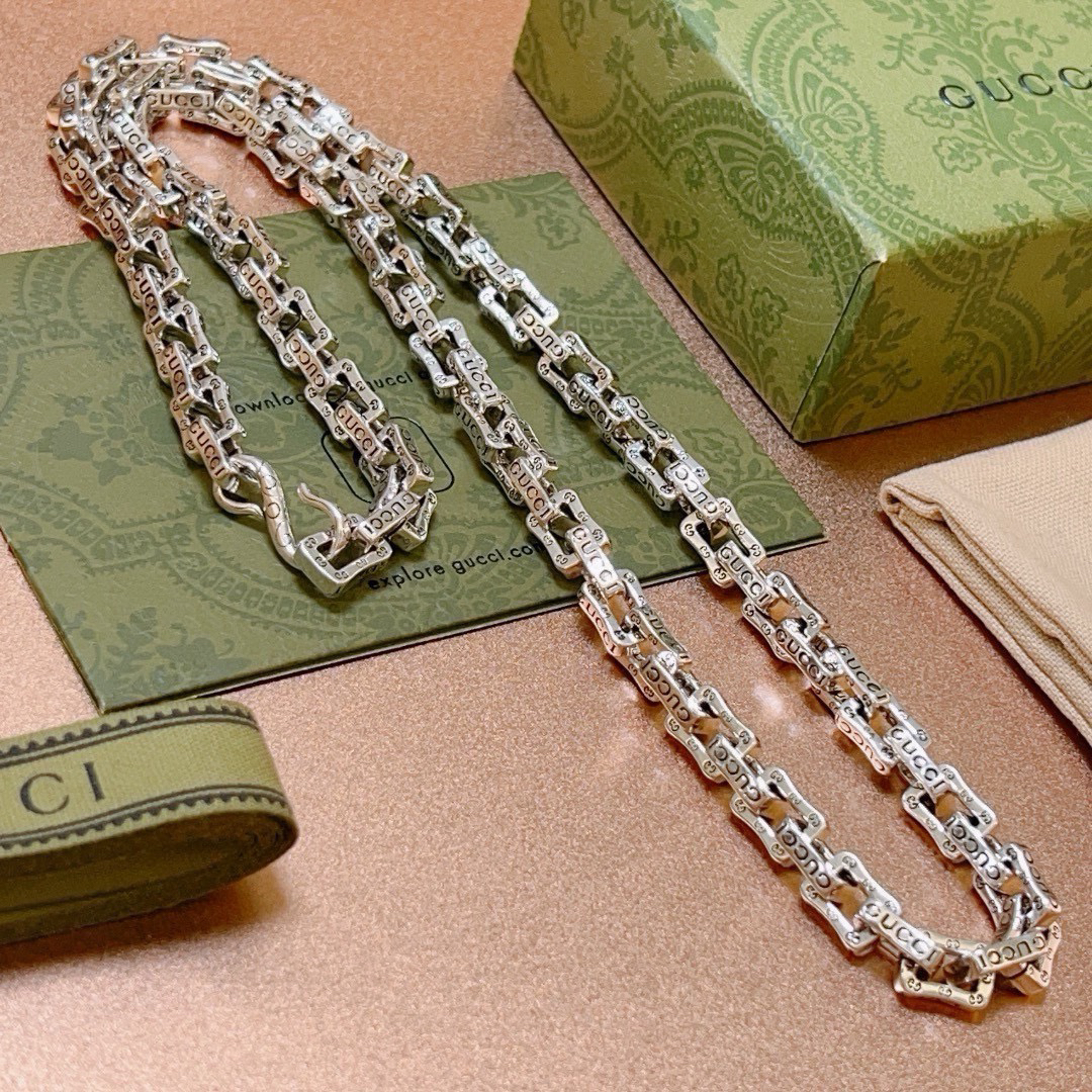 Gucci Anger Forest series new double G square chain necklace