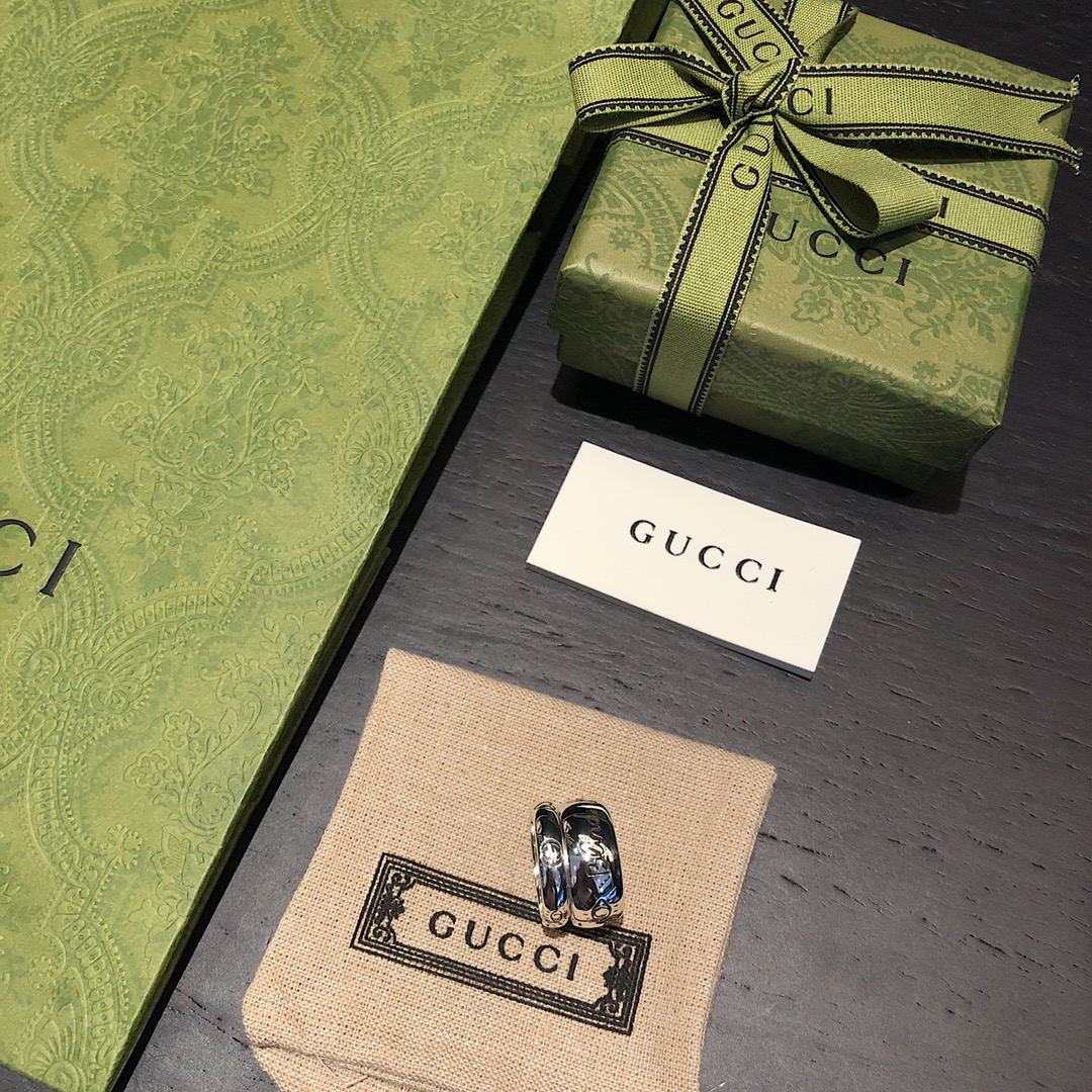 GUCCI GG engraved couple ring