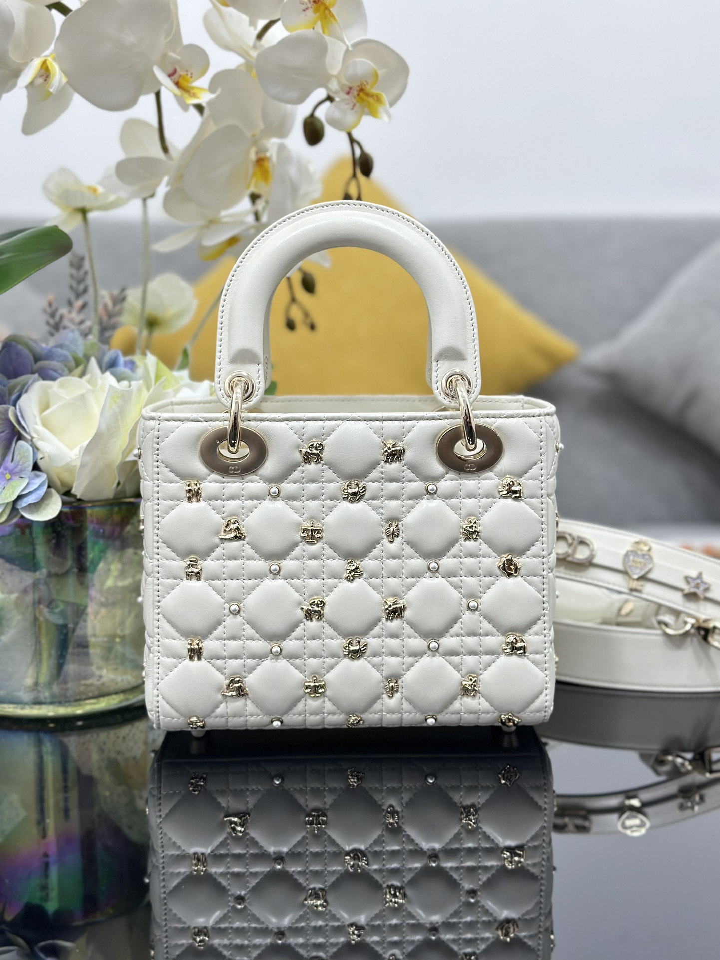 Dior Lady Four-grid Constellation Stud White Lady Bag M0538