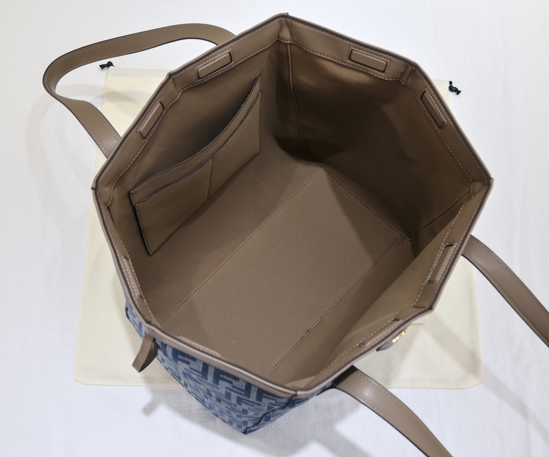 FENDI Origami Classic Old Flower Folding Bag 6655