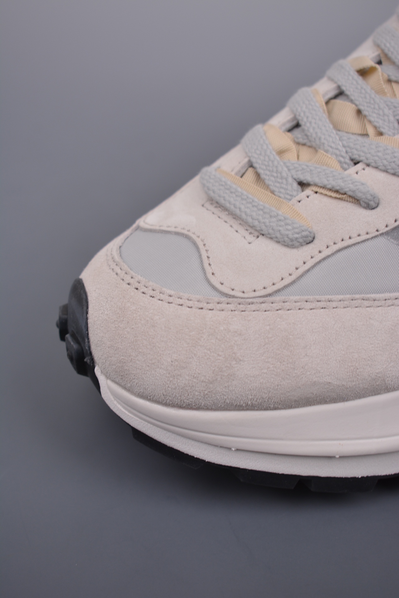 Sacai x Nike VaporWaffle 3.0 Beige Smoke Grey DD1875-108
