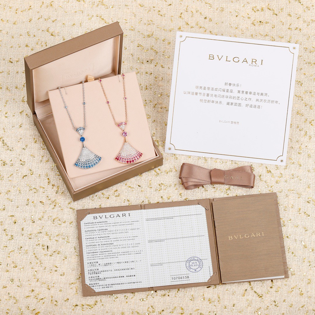 Bulgari DIVASDREAM fan-shaped diamond necklace