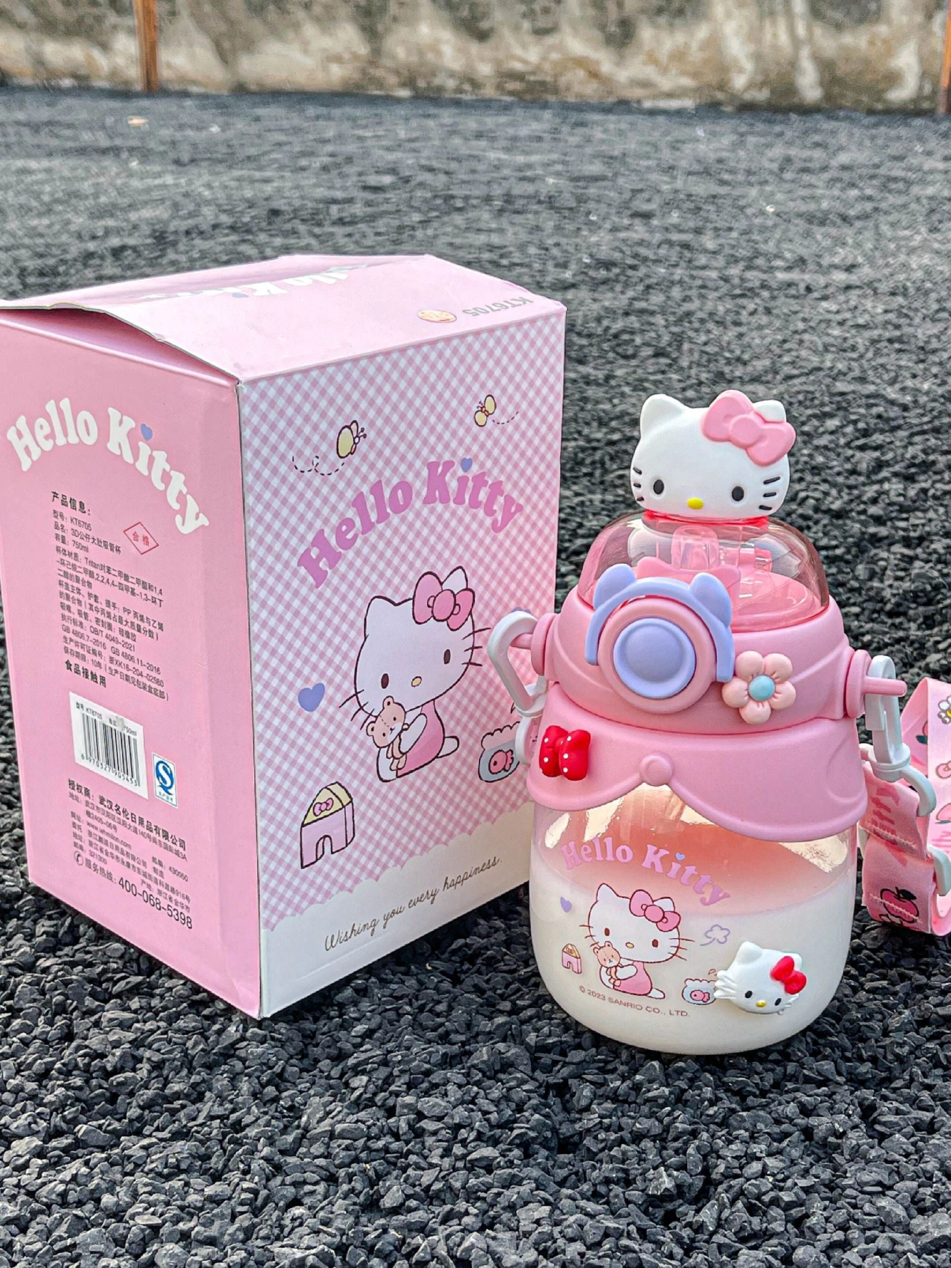 Sanrio Hello Kitty Portable Large-capacity Water Bottle(750ml)