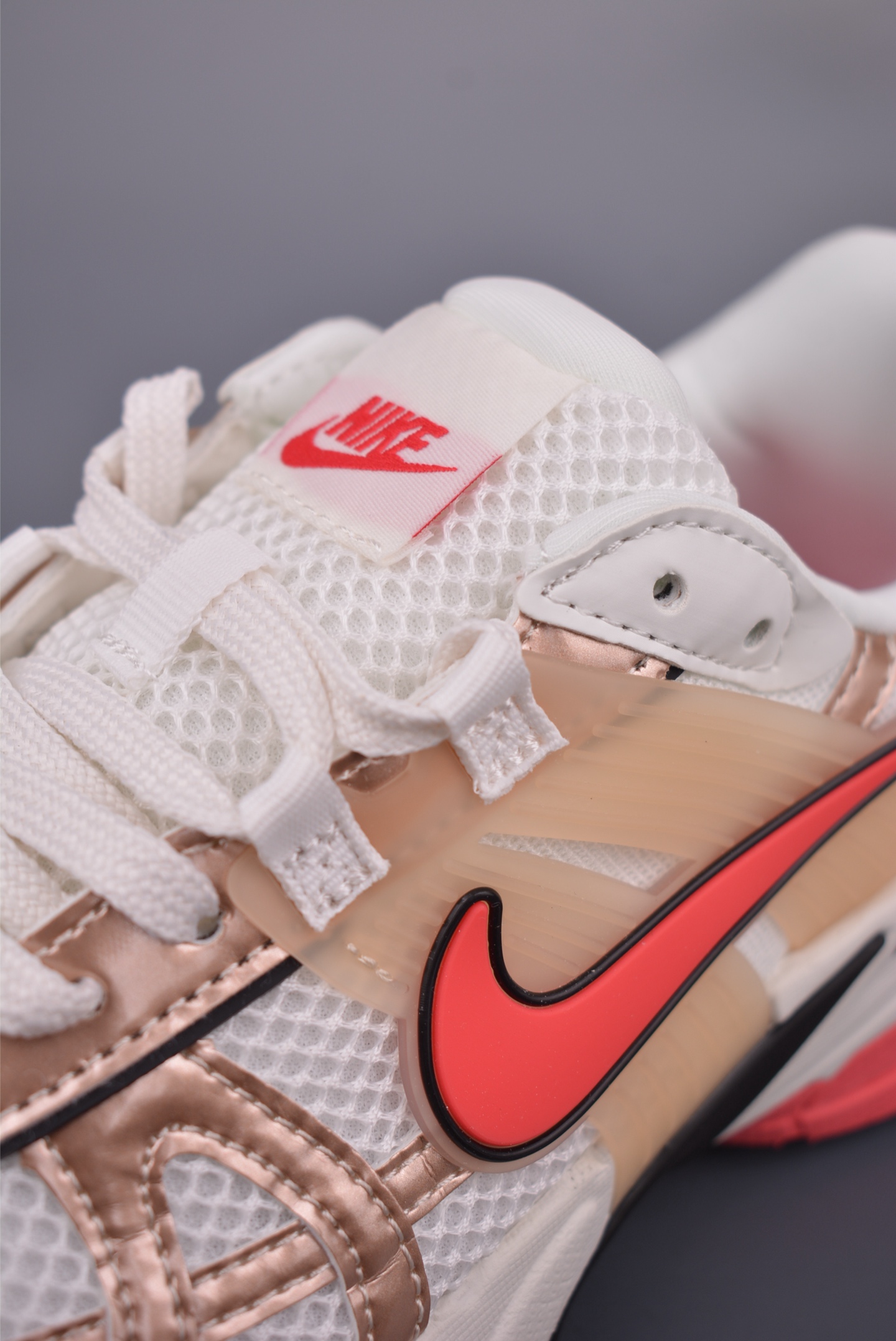 Nike V2K Runtekk 