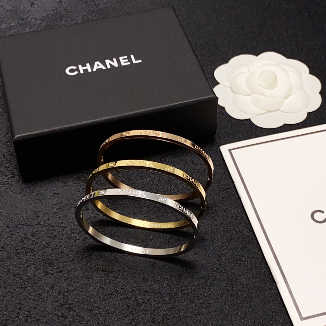 Chanel narrow engraved letter bracelet