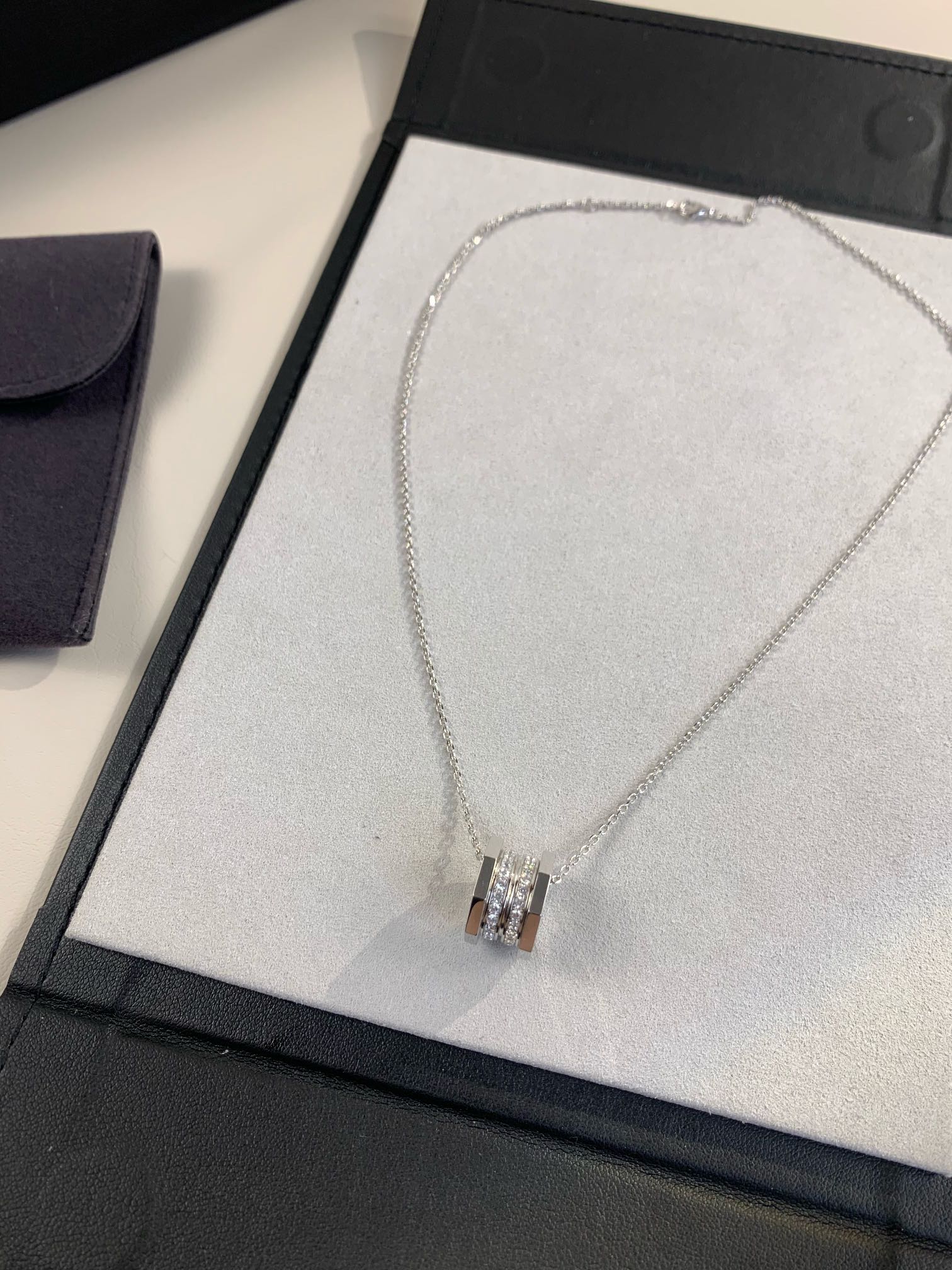 Cartier screw necklace