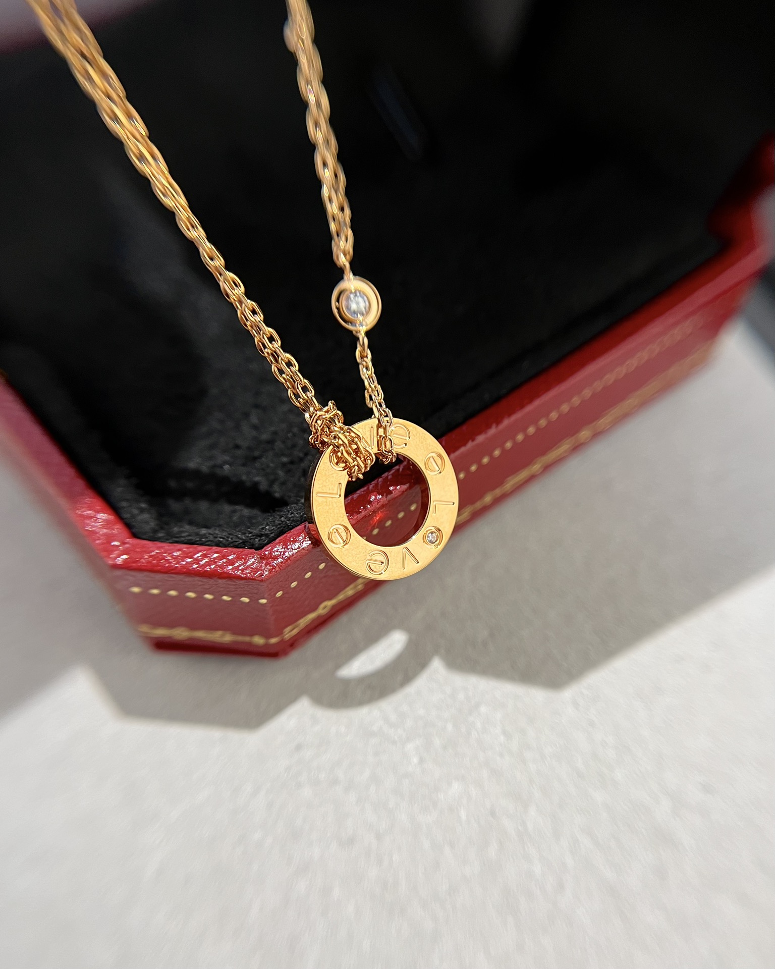 Cartier r Love series small cake necklace