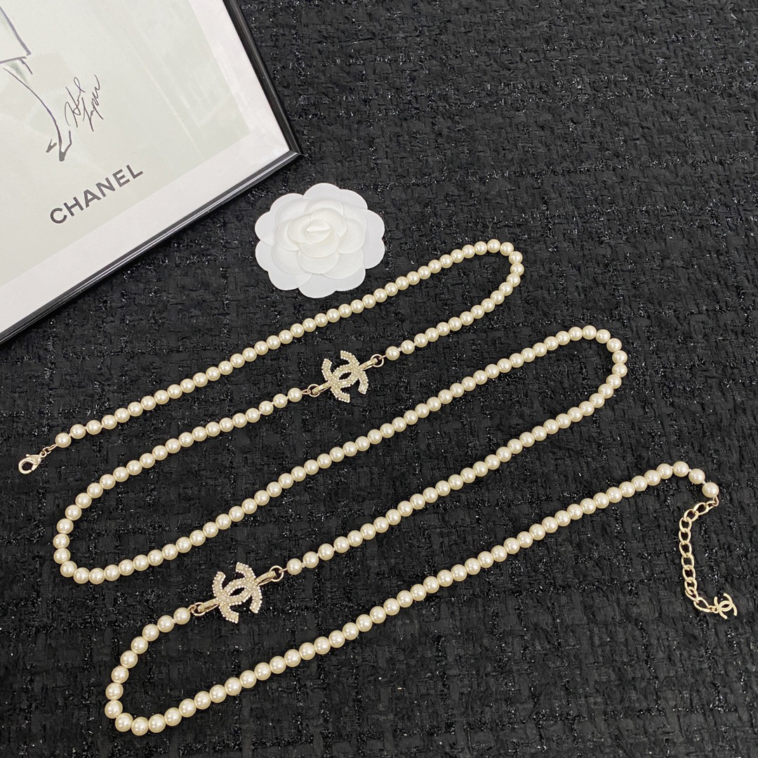Chanel full diamond double c pearl necklace
