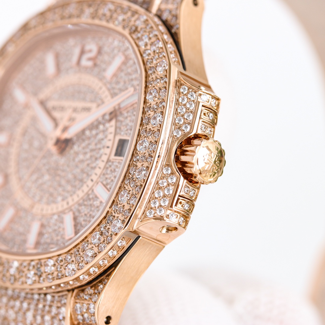 Patek Philippe 7021 Ladies Nautilus