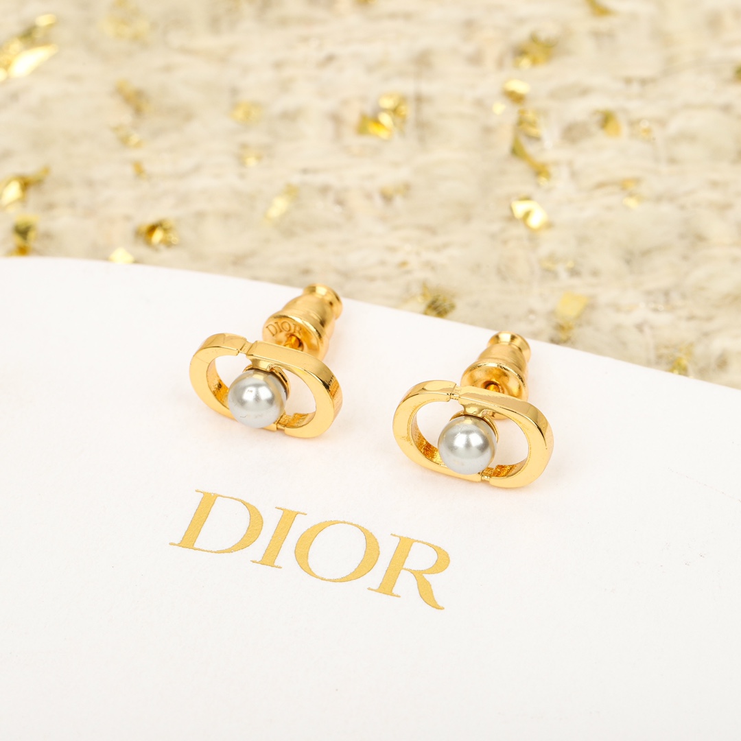 Dior CD pearl earrings