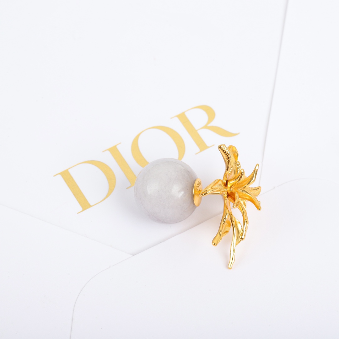 Dior Natural Stone Thistle Earrings