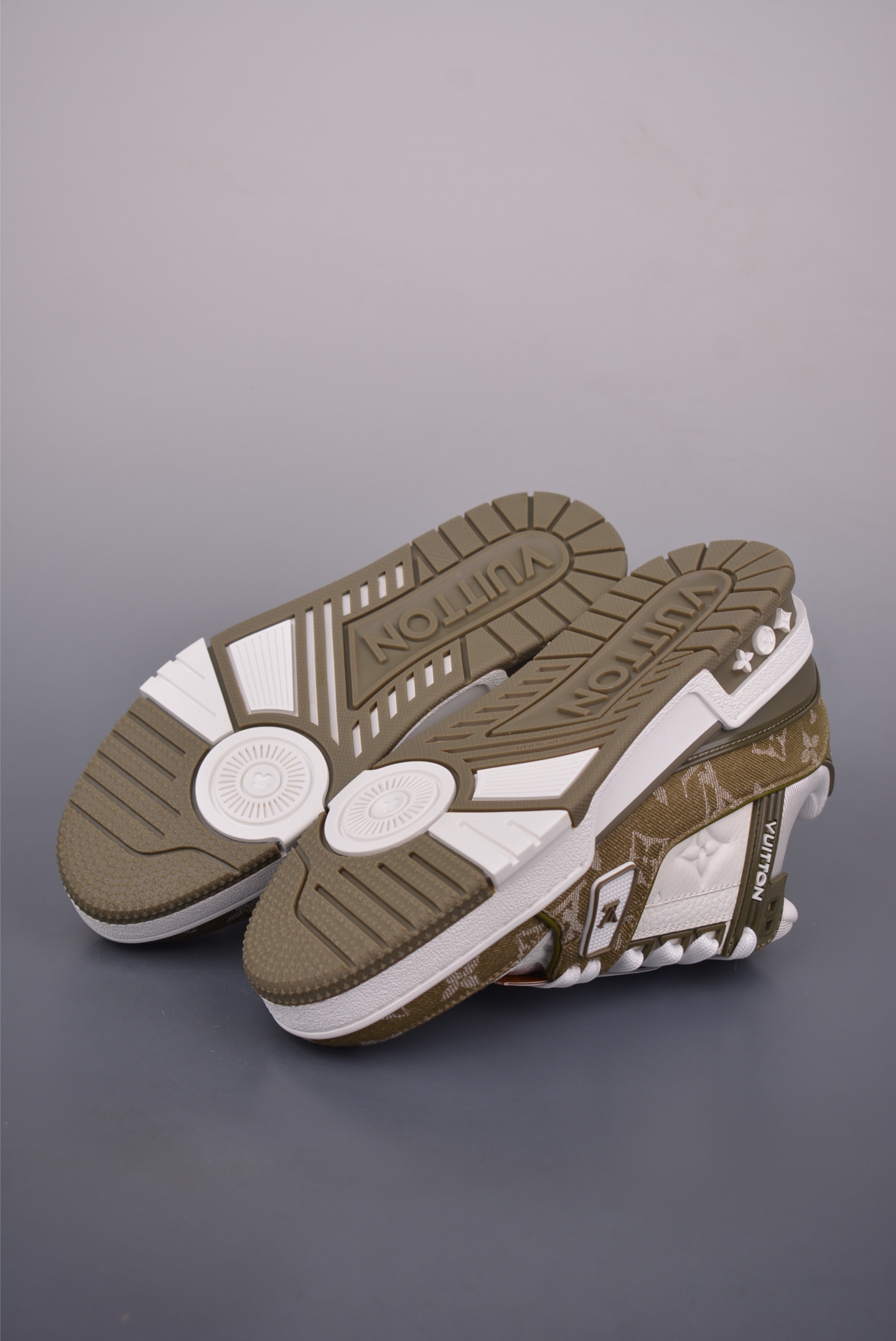 Louis Vuitton Trainer Sneaker Low 