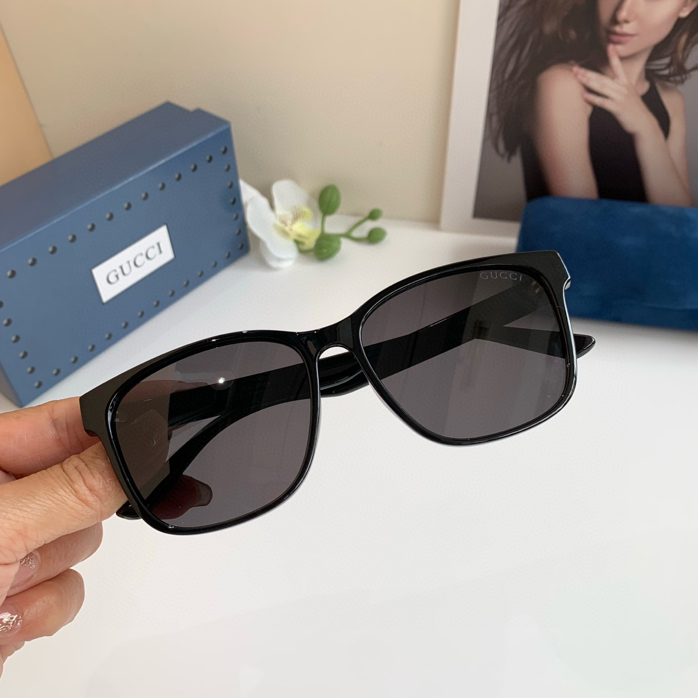 Gucci Round Frame Sunglasses