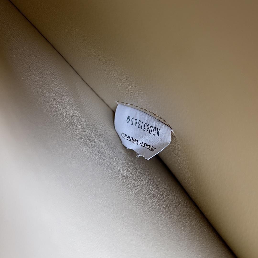 Bottega Veneta Patti Bag 776783