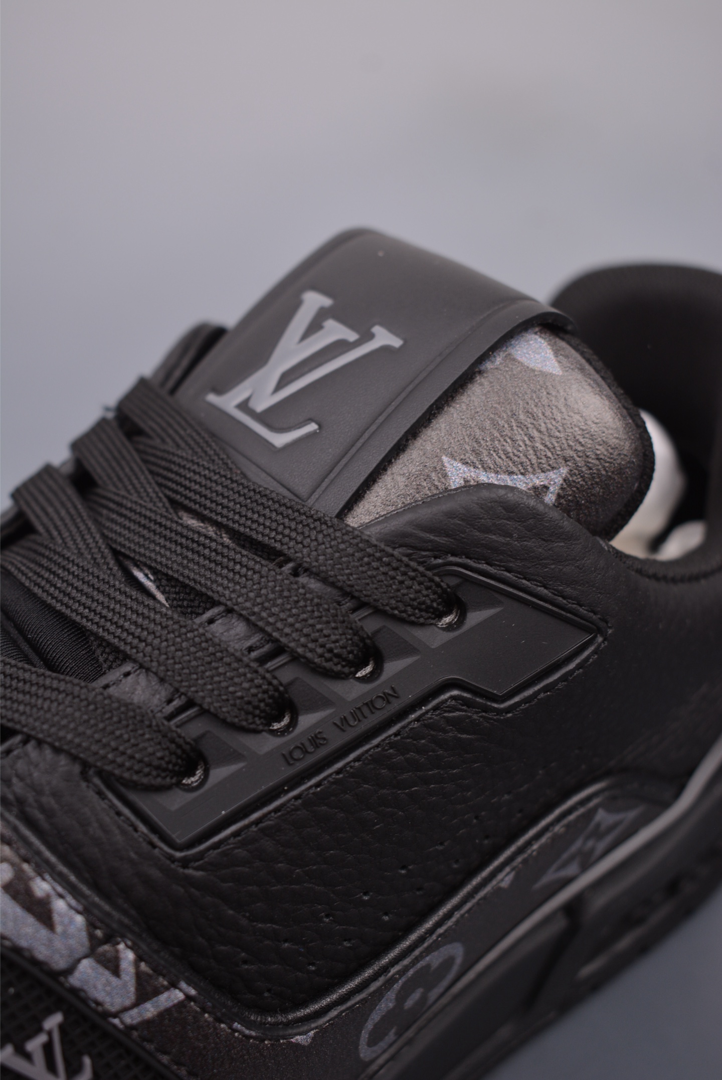 Louis Vuitton Trainer Sneaker Low Black Grey Print 1ADH4A