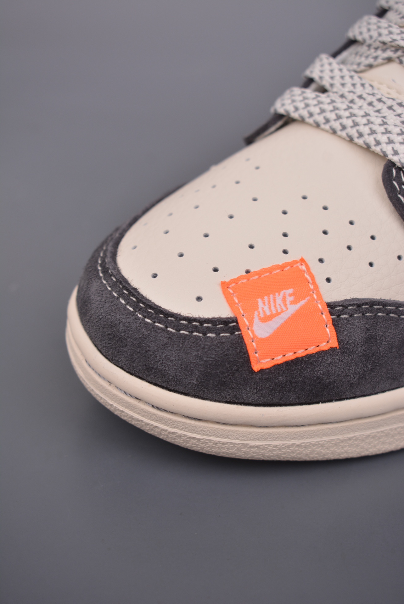 Stussy x Nike By You SB Dunk Low Retro SP Dark Grey Off-White Embroidery MM1089-026