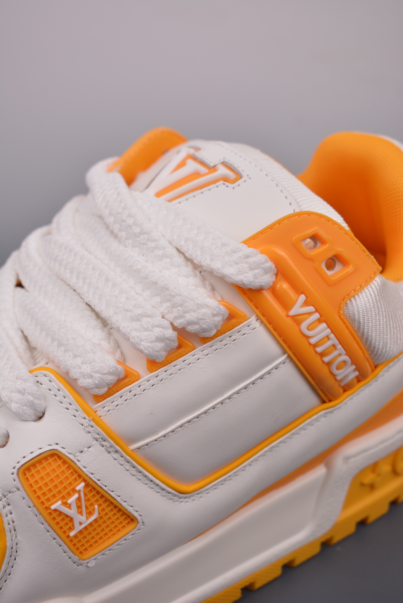 Louis Vuitton Trainer Maxi Low Sneaker white and yellow 1ACPQL