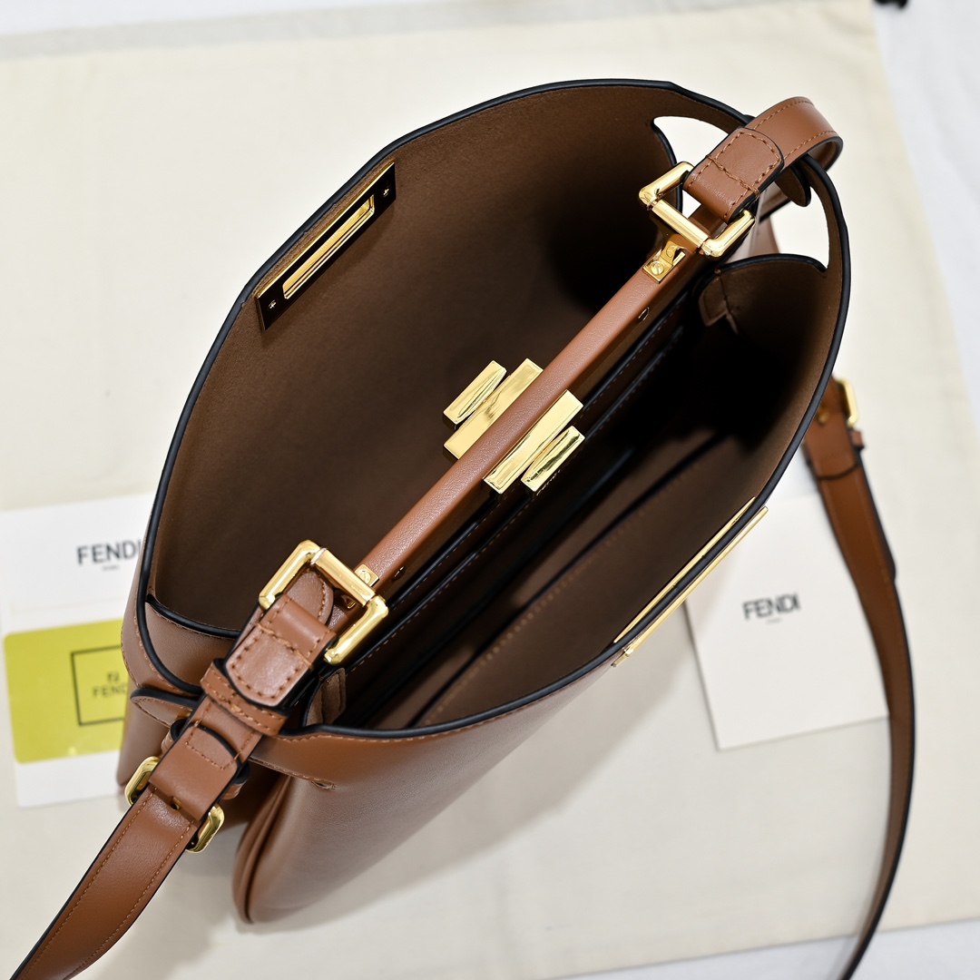 FENDI ekaboo Soft medium handbag 8801