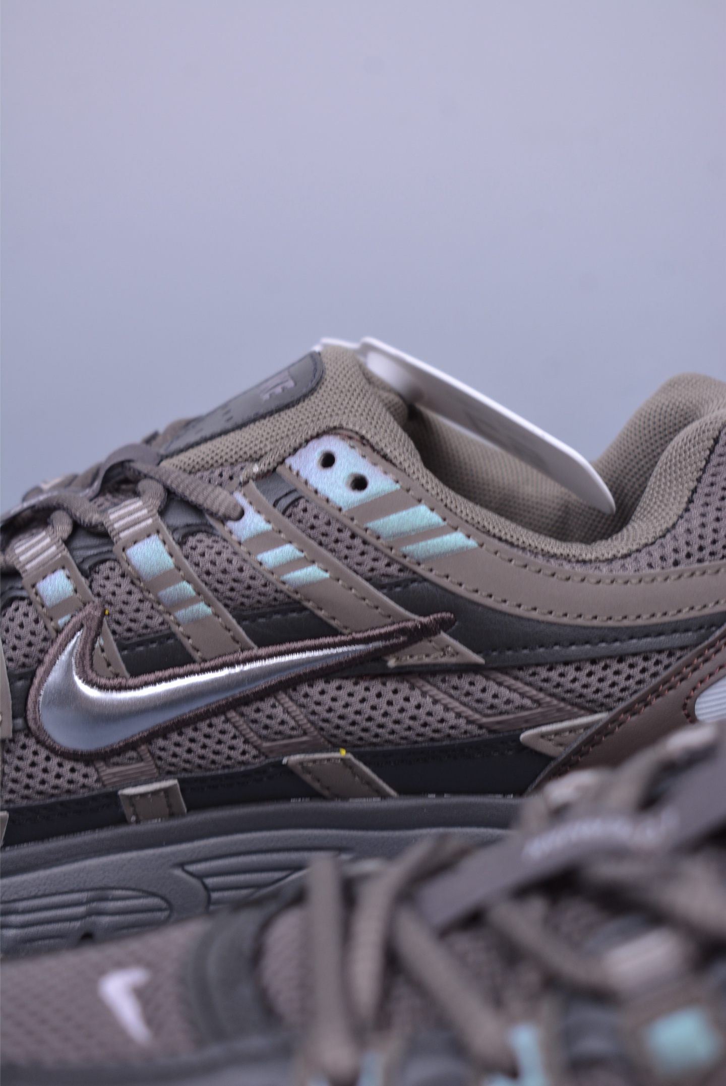 Nike P-6000 Premium Running Shoes Gold Gray Brown CD6404-202