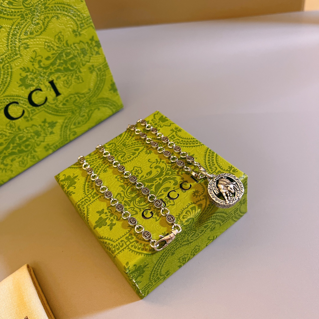 Gucci Anger Forest Series GG Bullfighting Vintage Necklace