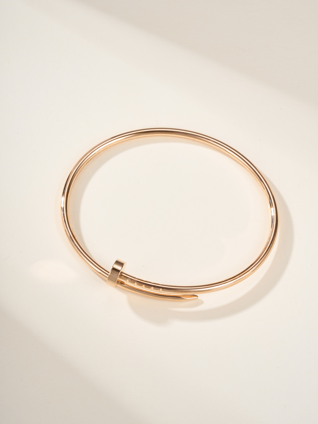 Cartier No Diamond Nail Thin Bracelet