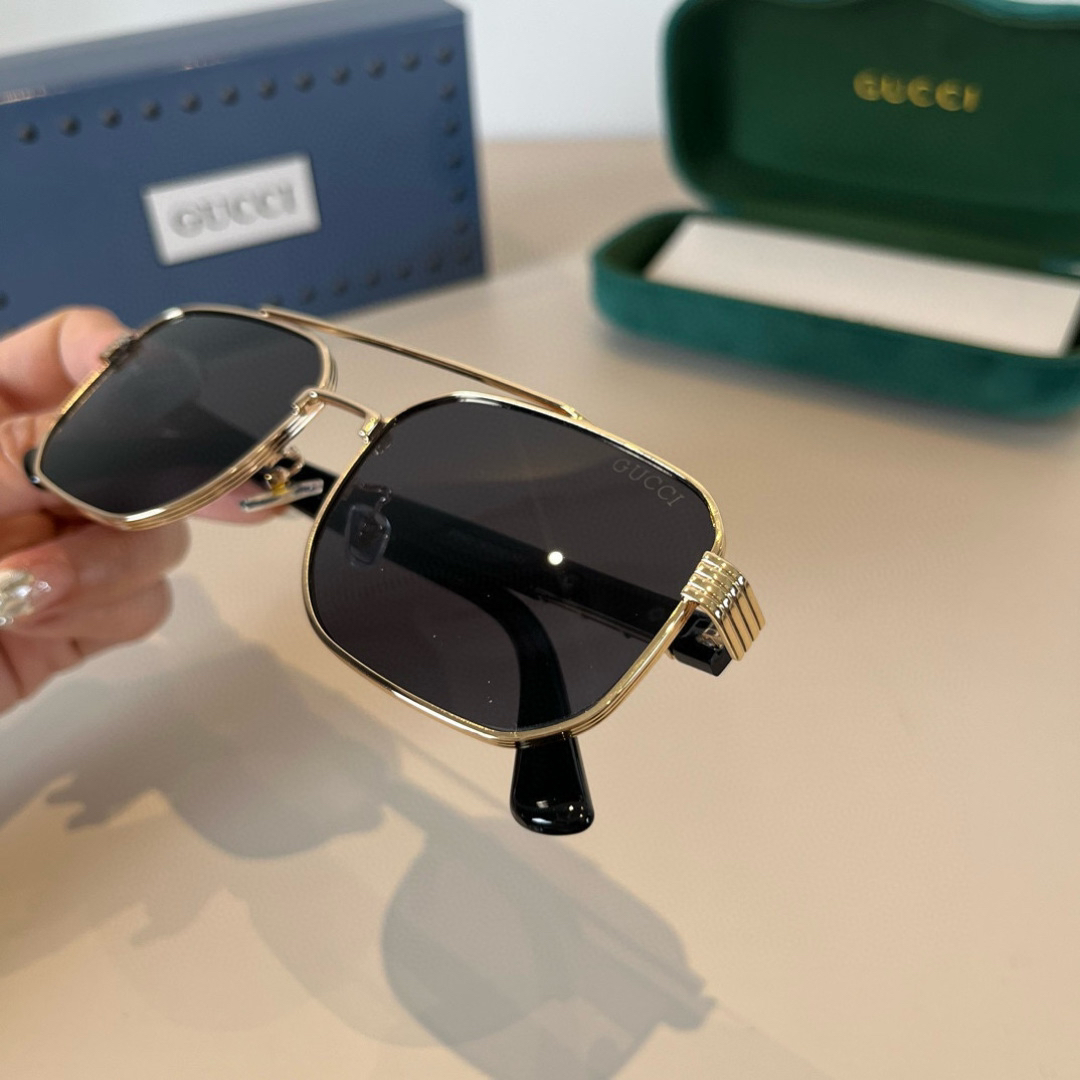 Gucci Square Frame Sunglasses