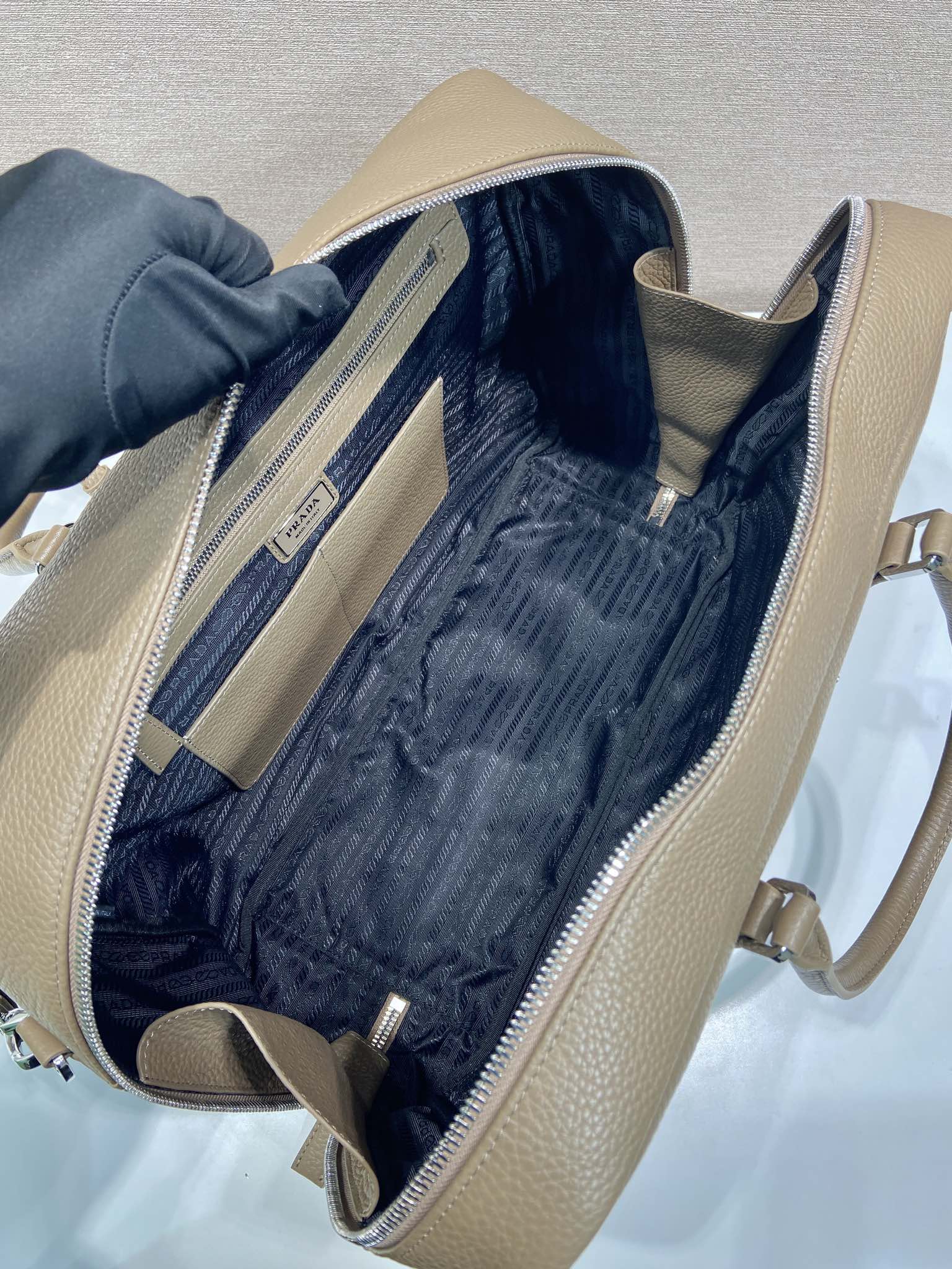 Prada New Extra Large Briefcase 2VE339