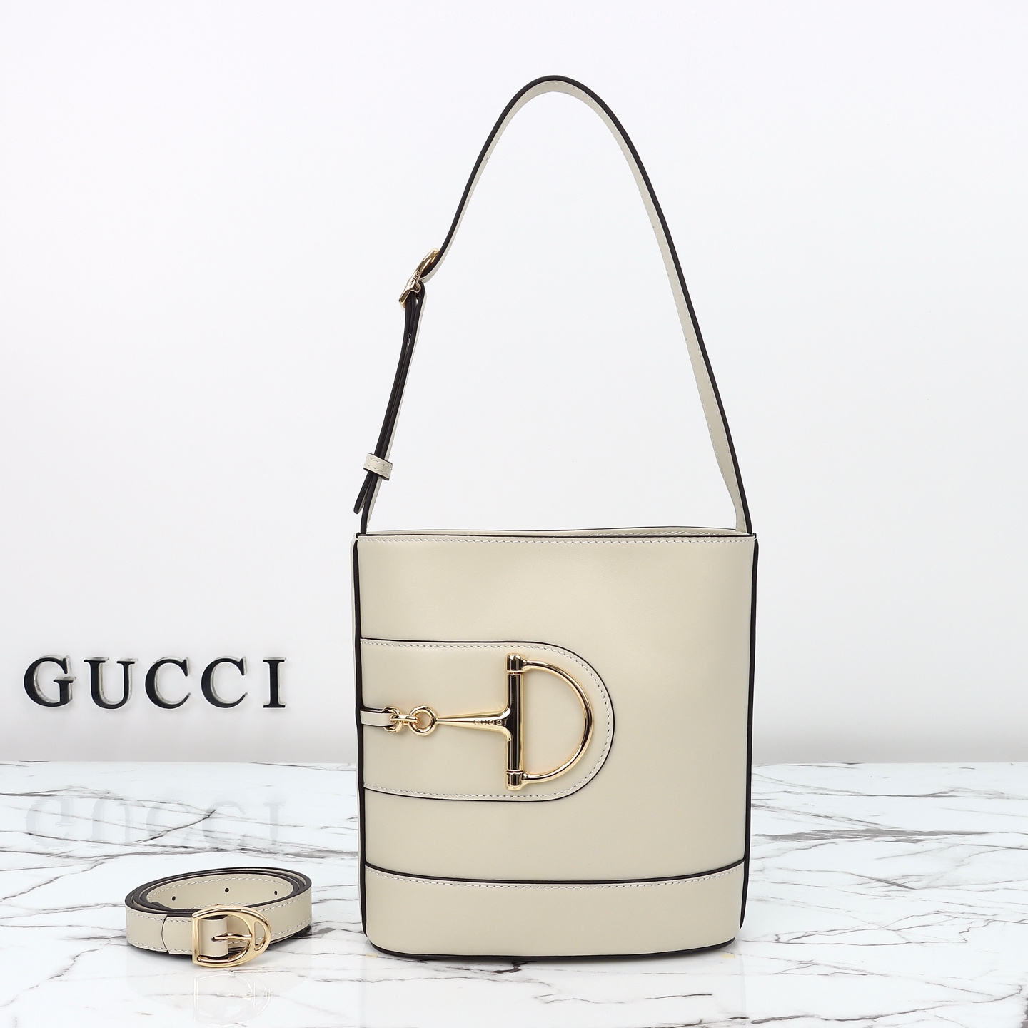 Gucci 73 small bucket bag ‎833665 AAEC2 9540