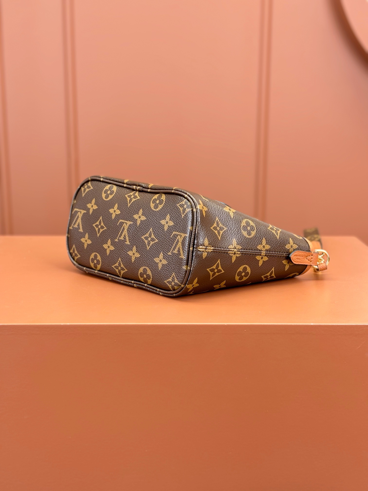 Louis Vuitton NEVERFULL INSIDE OUT BB Bag M12209