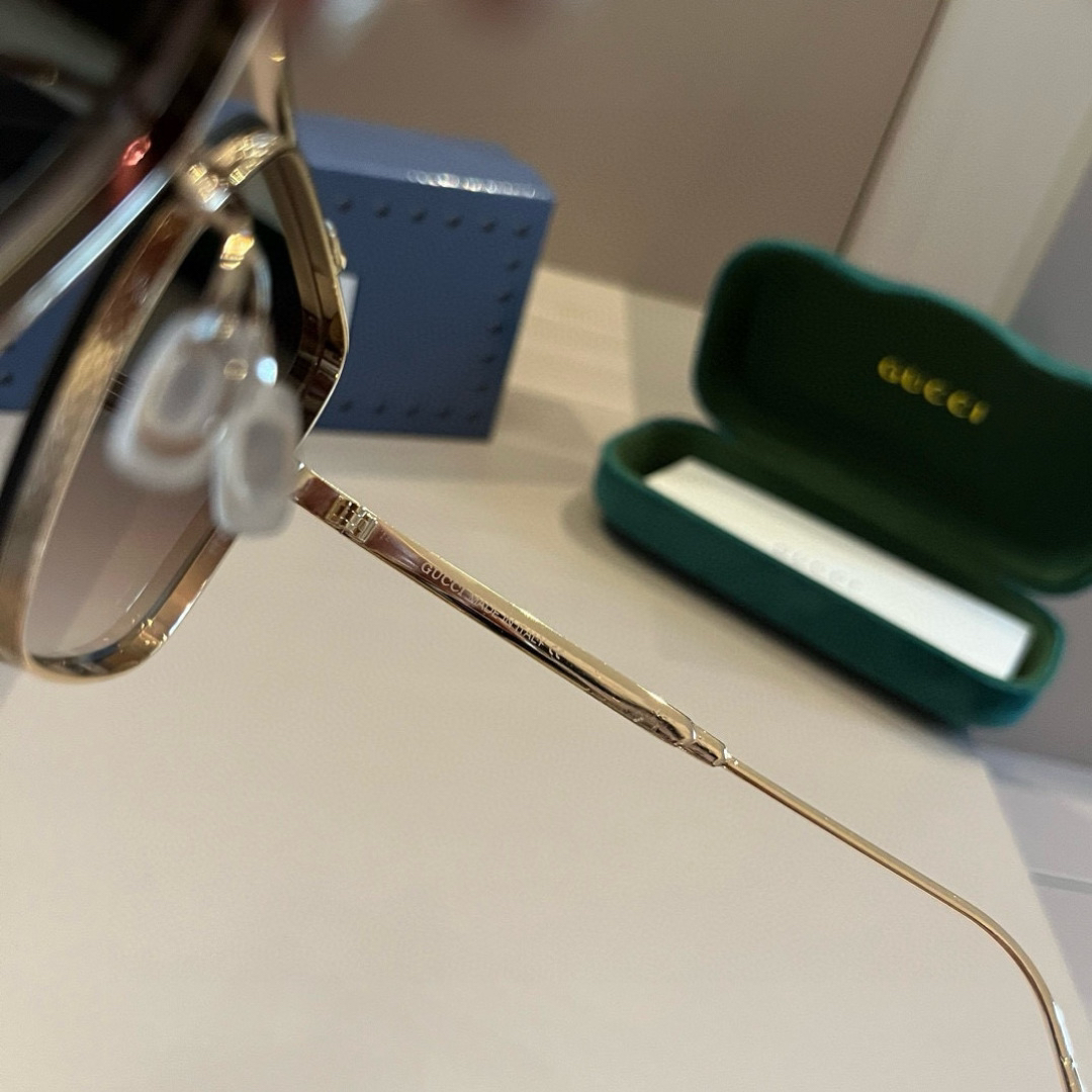 Gucci Square Frame Sunglasses