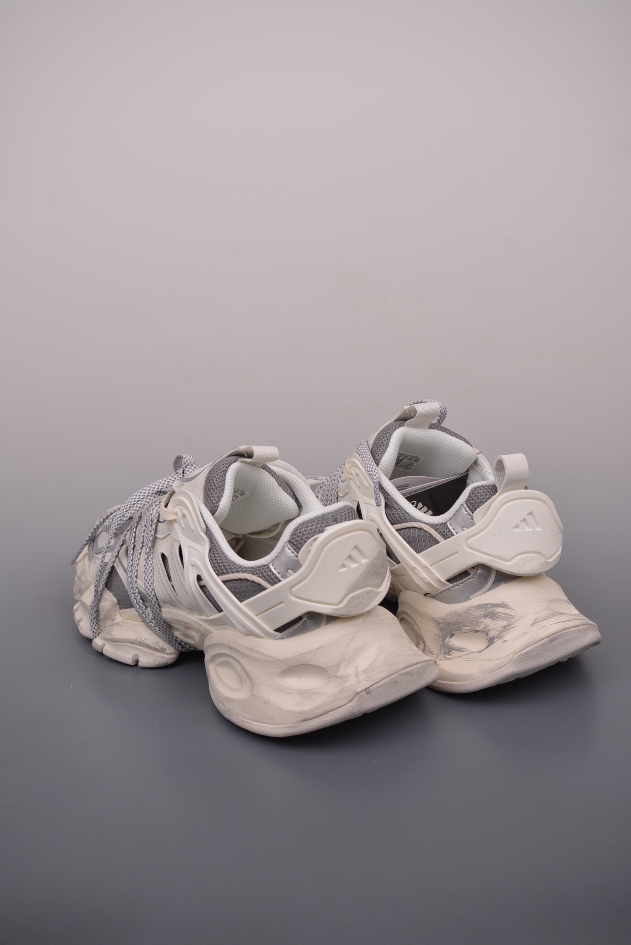 Adidas XLG Runner Deluxe White and Gray Old Version JS1588