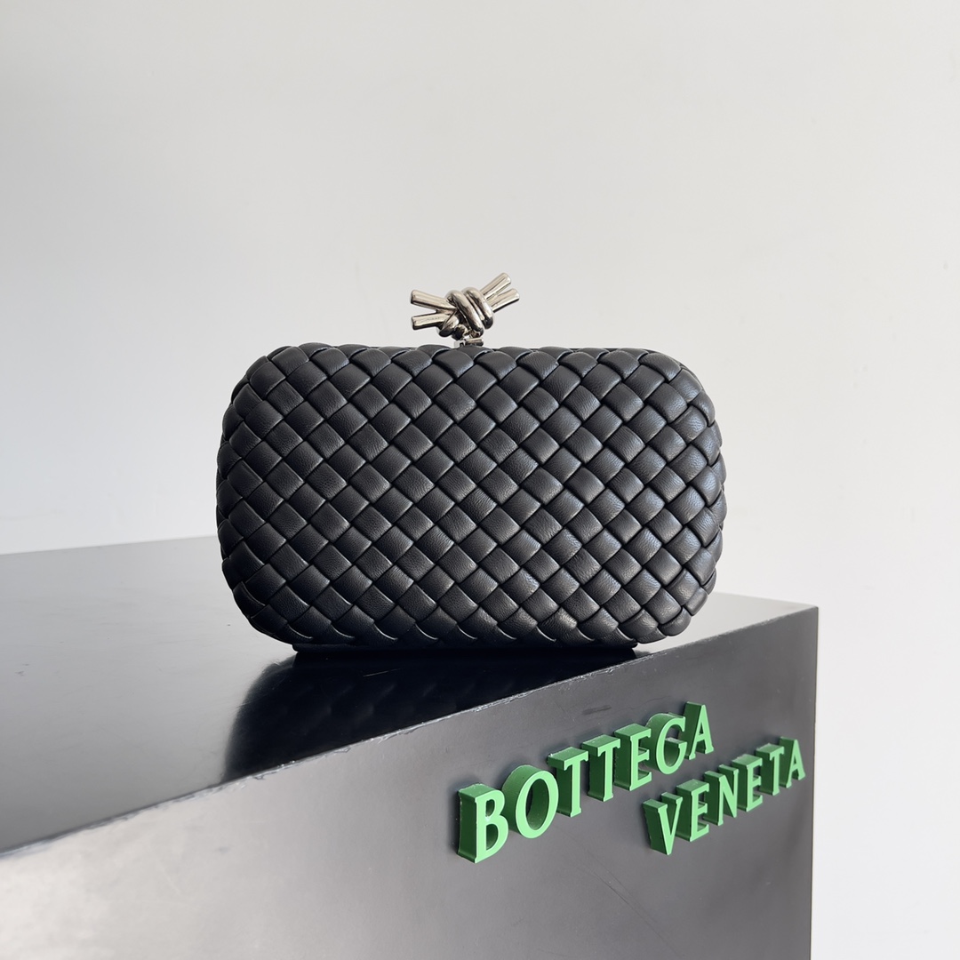 Bottega Veneta 24 Spring Fashion Braided Evening Bag 717622
