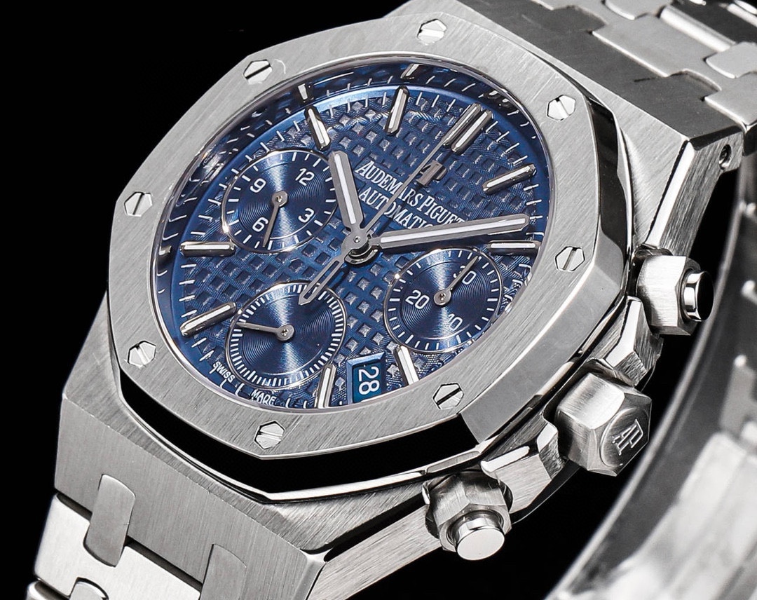 Audemars piguet Royal Oak series 26715BC.ZZ.1356BC.01