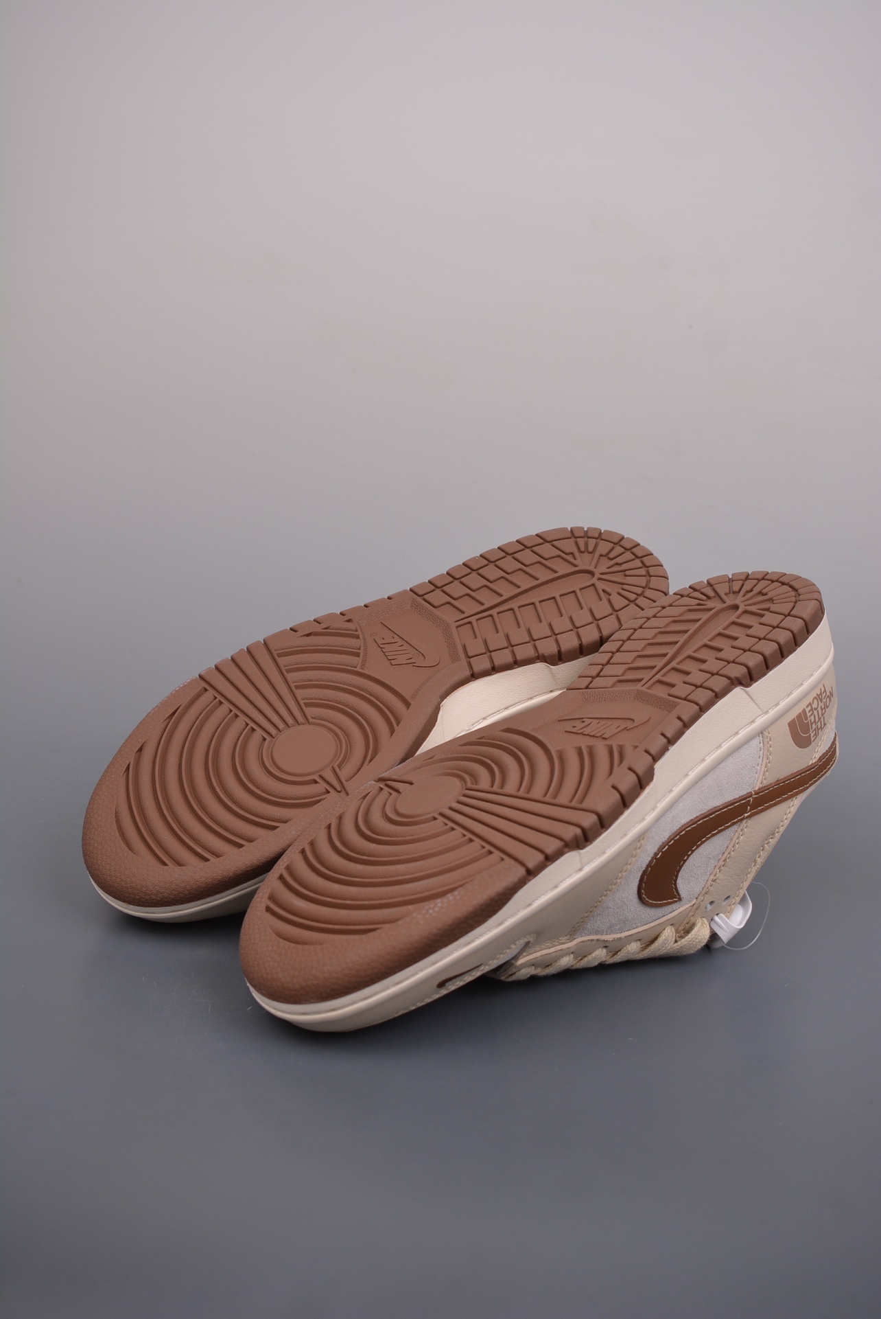 The North Face x Nike SB Dunk Low Beige DM6868-007