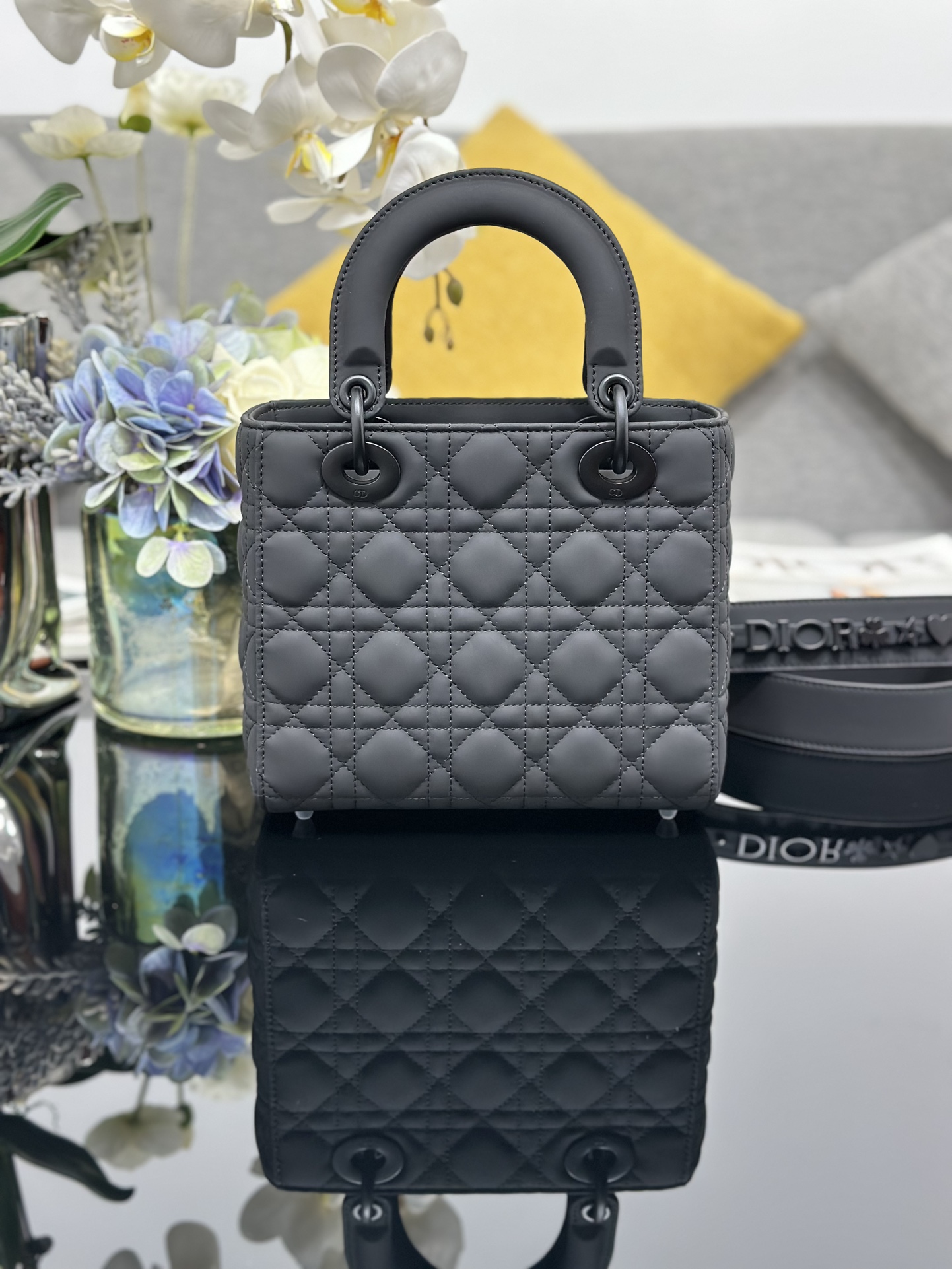 Dior Lady Dior My Four-grid Frosted Badge Lady Dior Bag M0538
