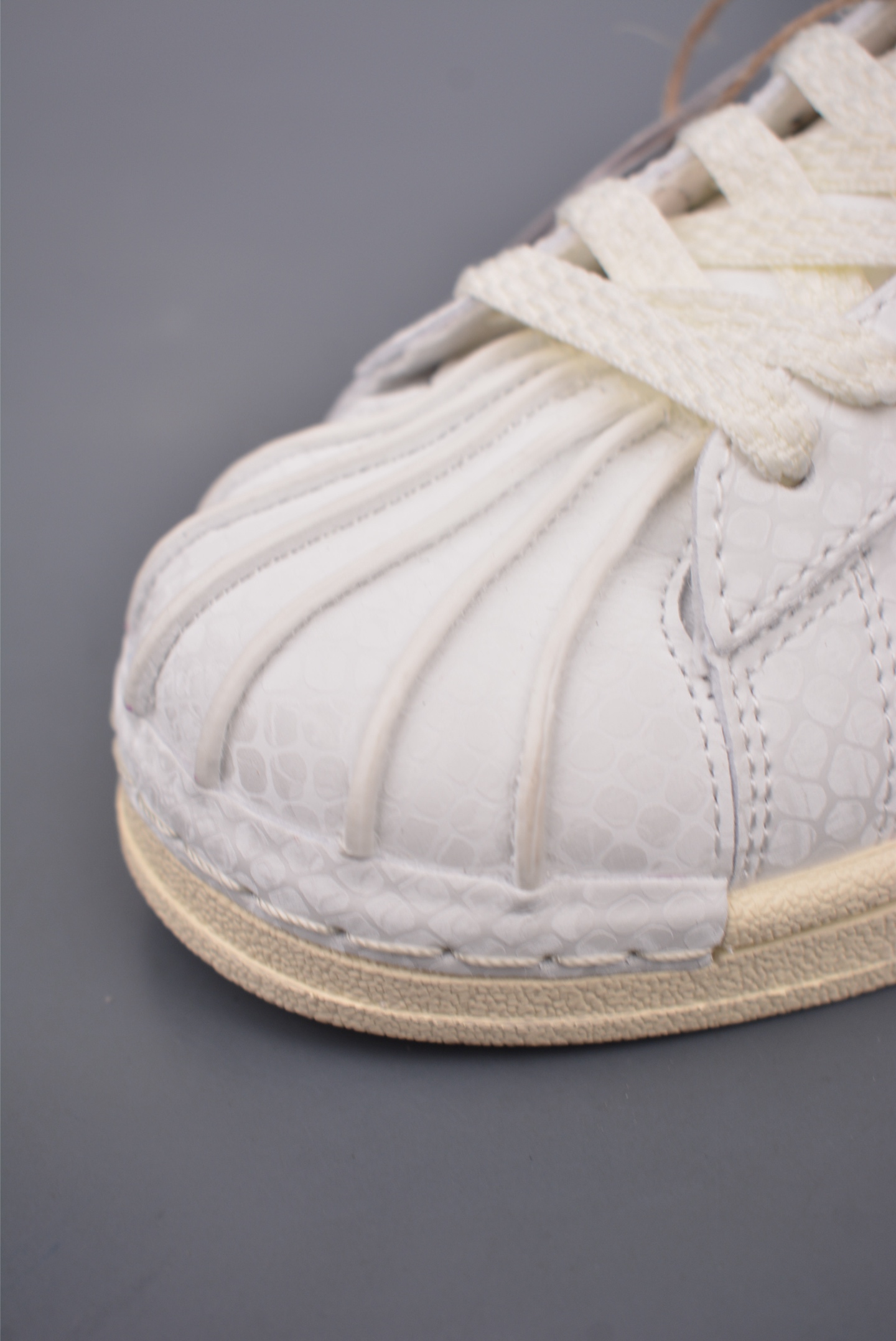 Adidas Originals Superstar LowYear of the Snake JR8036