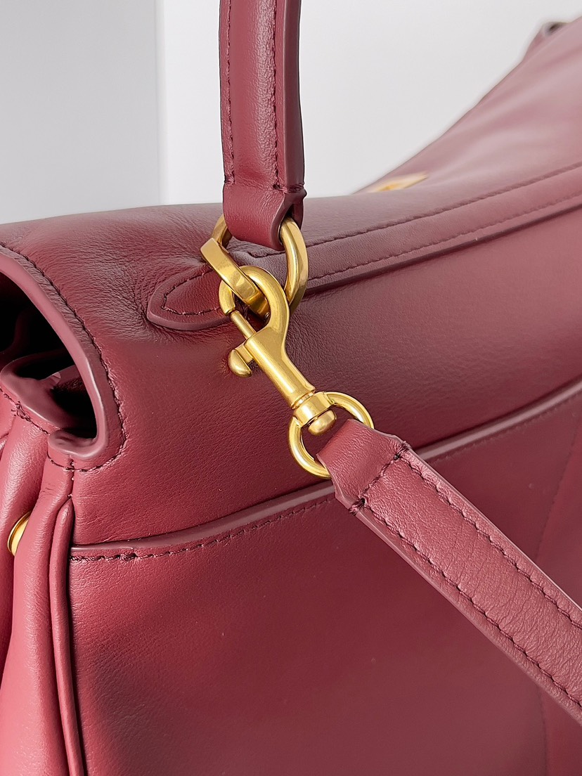 Balenciaga Rodeo Medium Bag