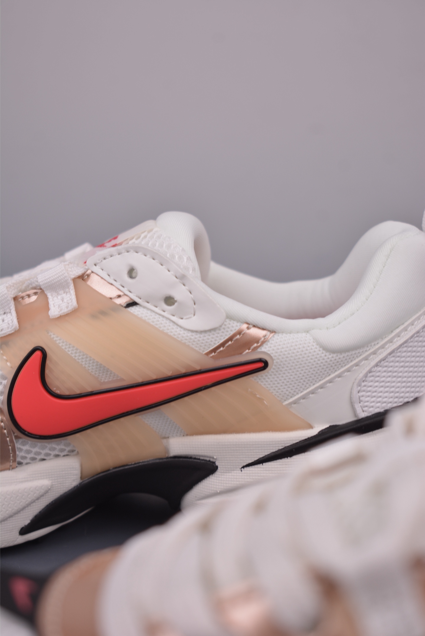Nike V2K Runtekk 