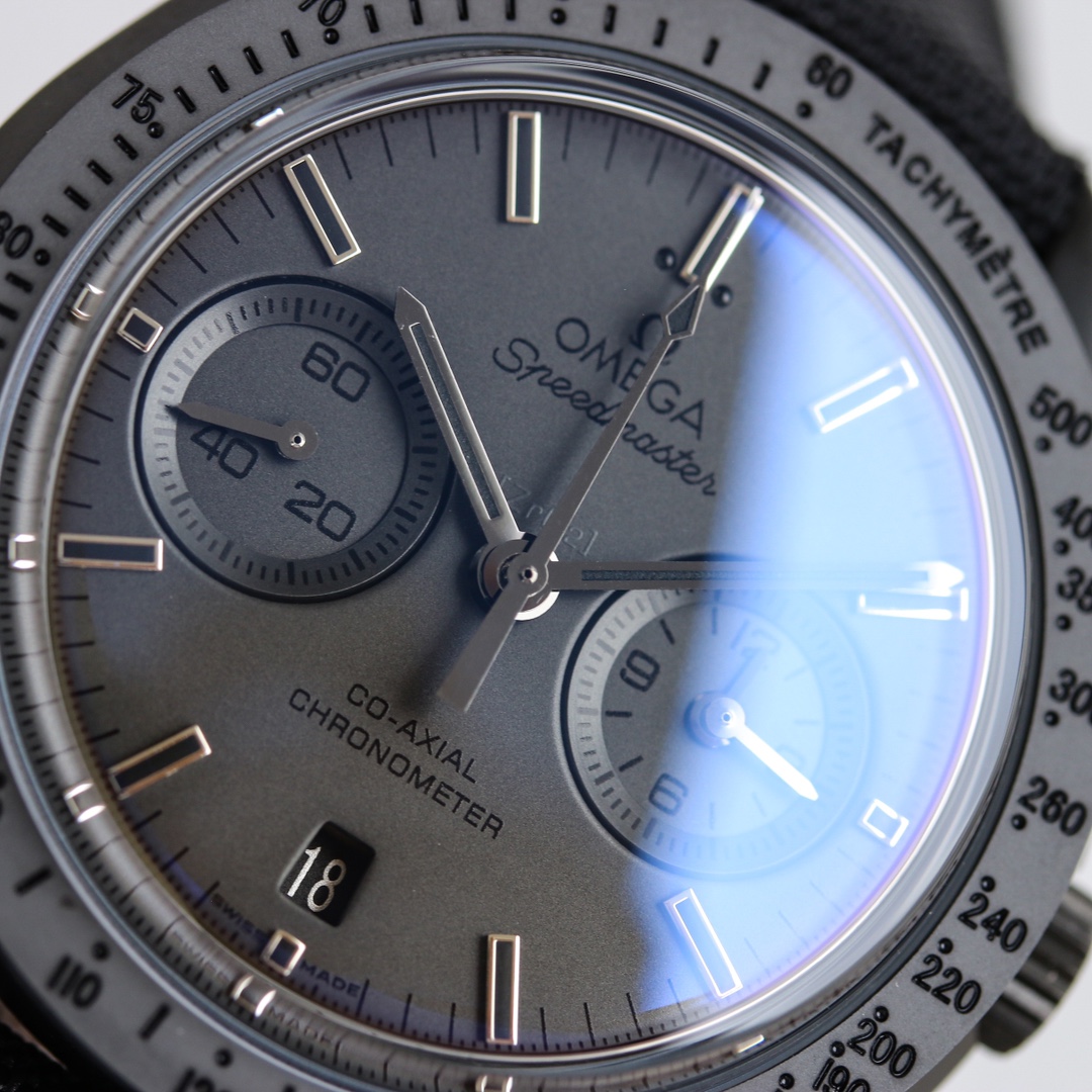 Omega Speedmaster Dark Side of the Moon 311.92.44.51.01.005