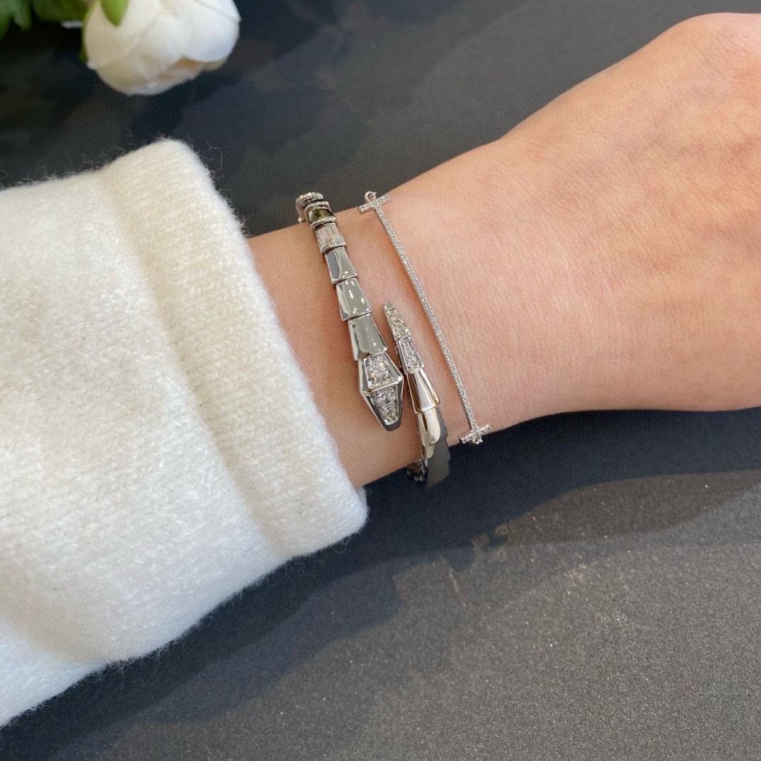 Bulgari head and tail diamond elastic snake bracelet