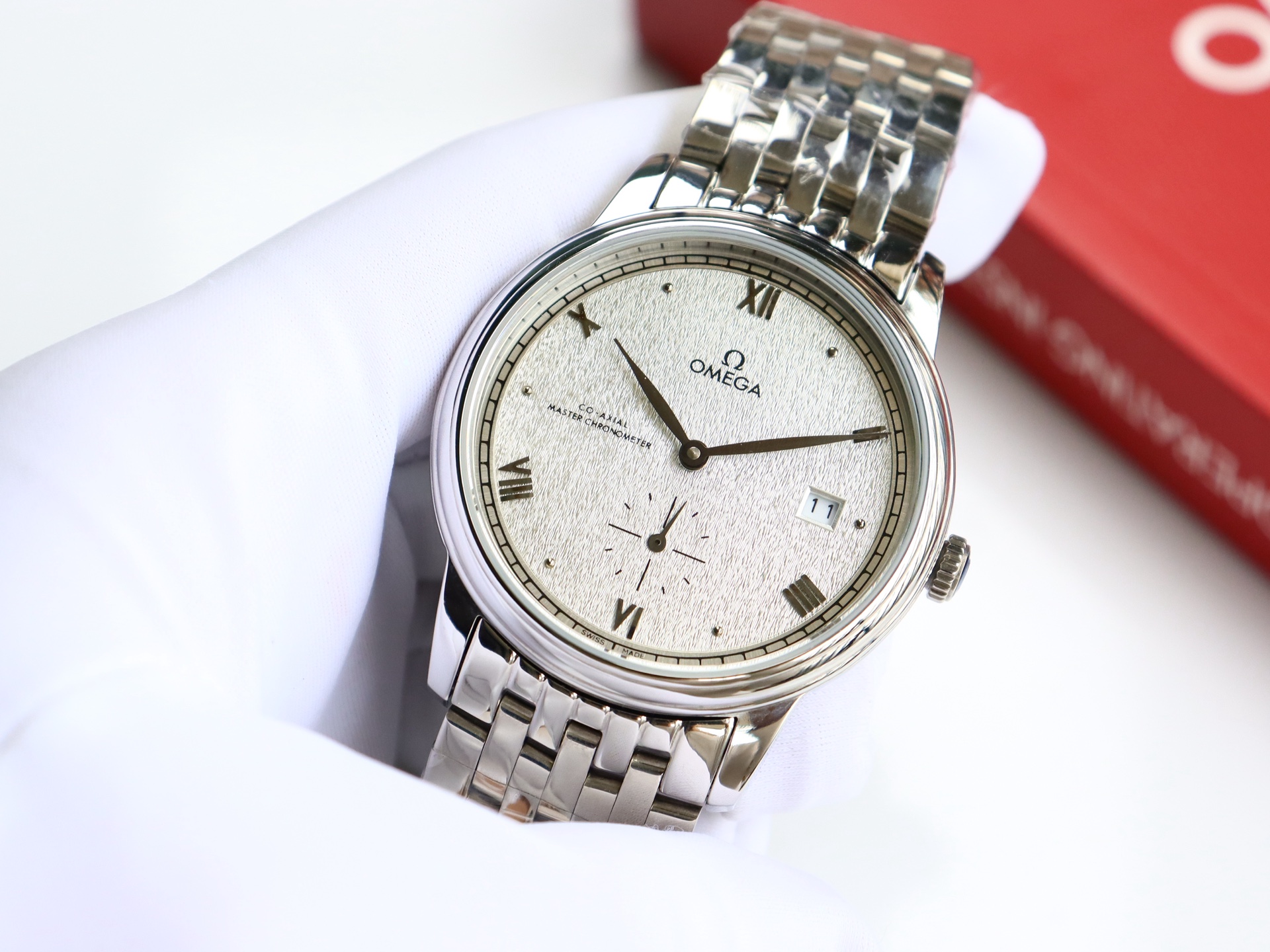 Omega De Ville series two-hand semi-mechanical men's watch