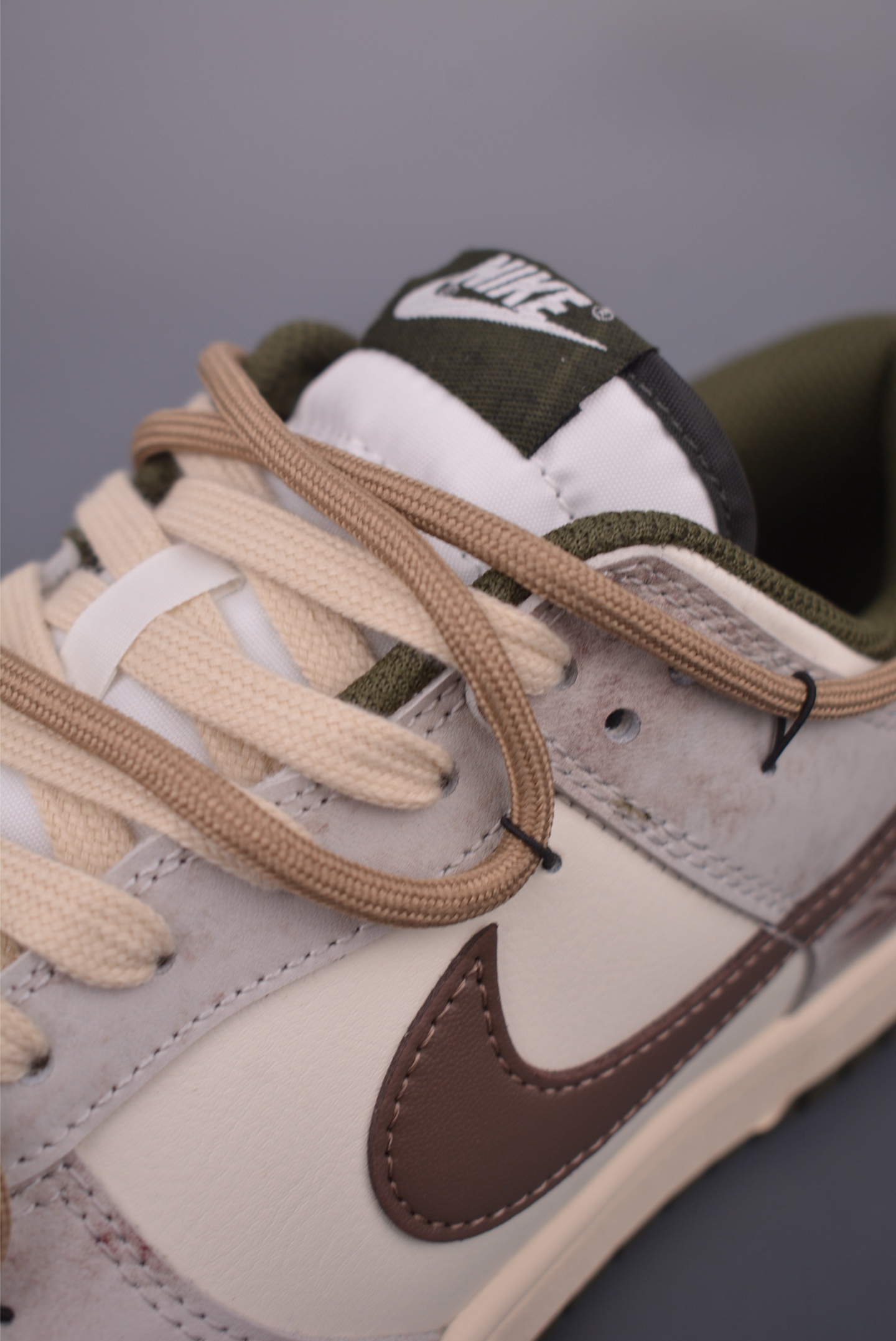 NIKE SB Dunk Low 